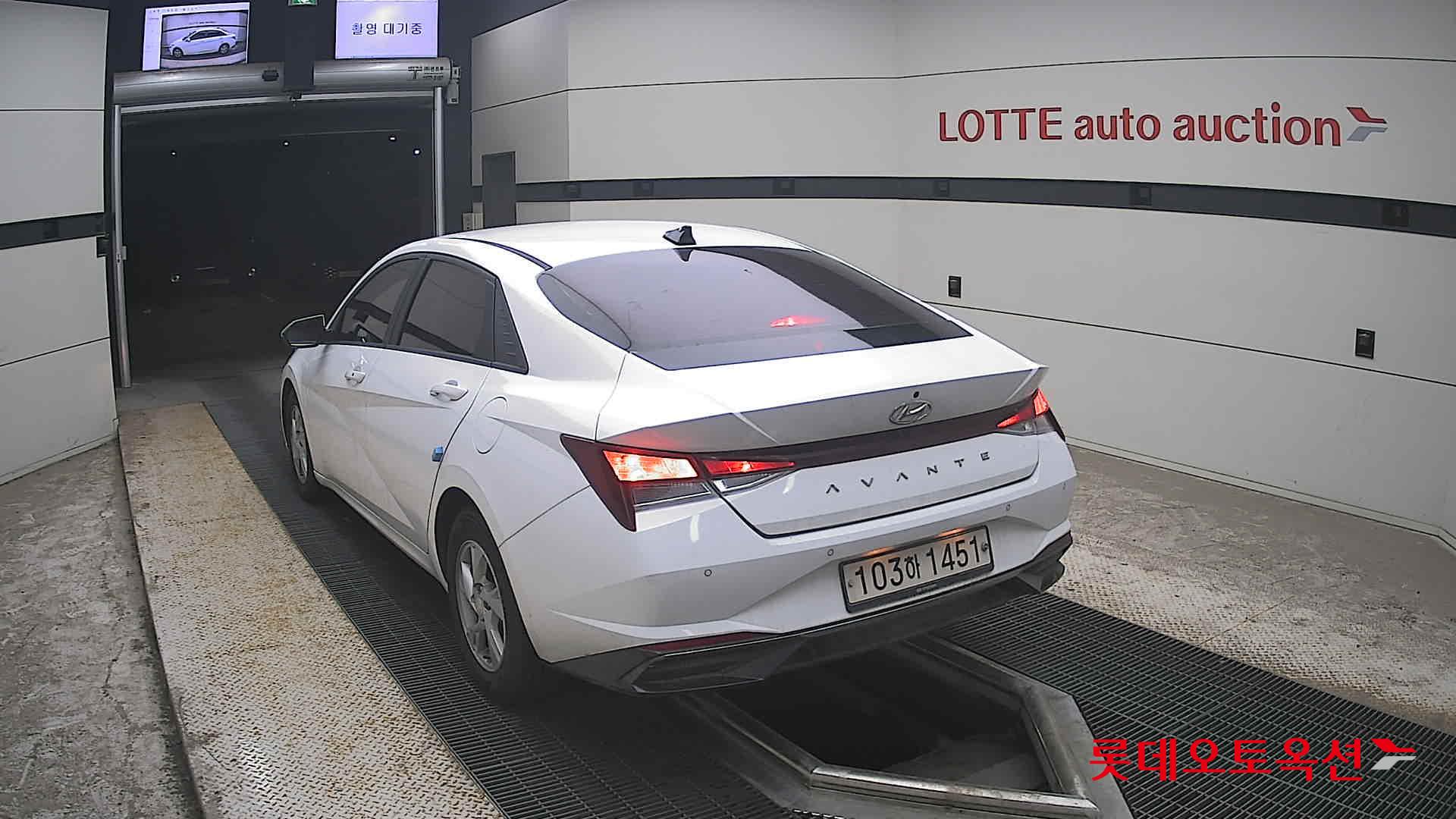 2021 - hyundai avante