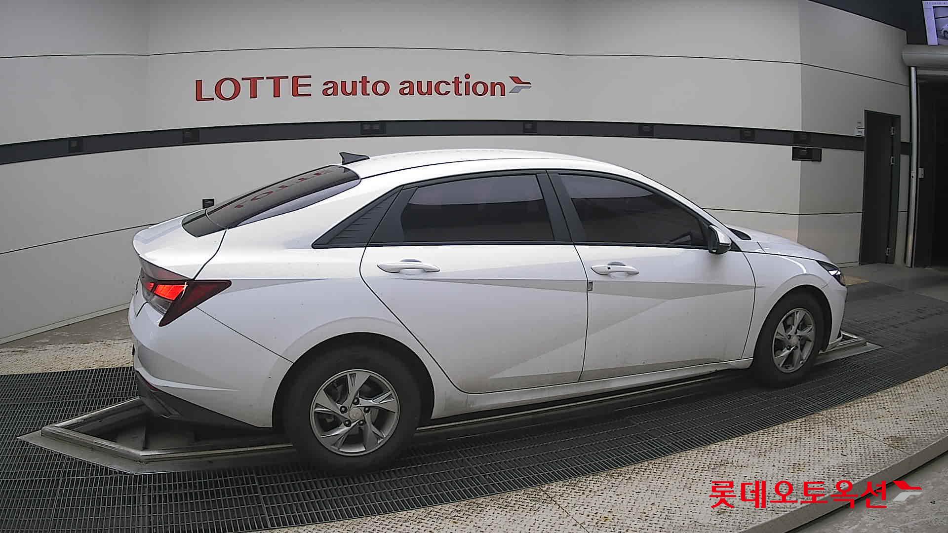 2021 - hyundai avante