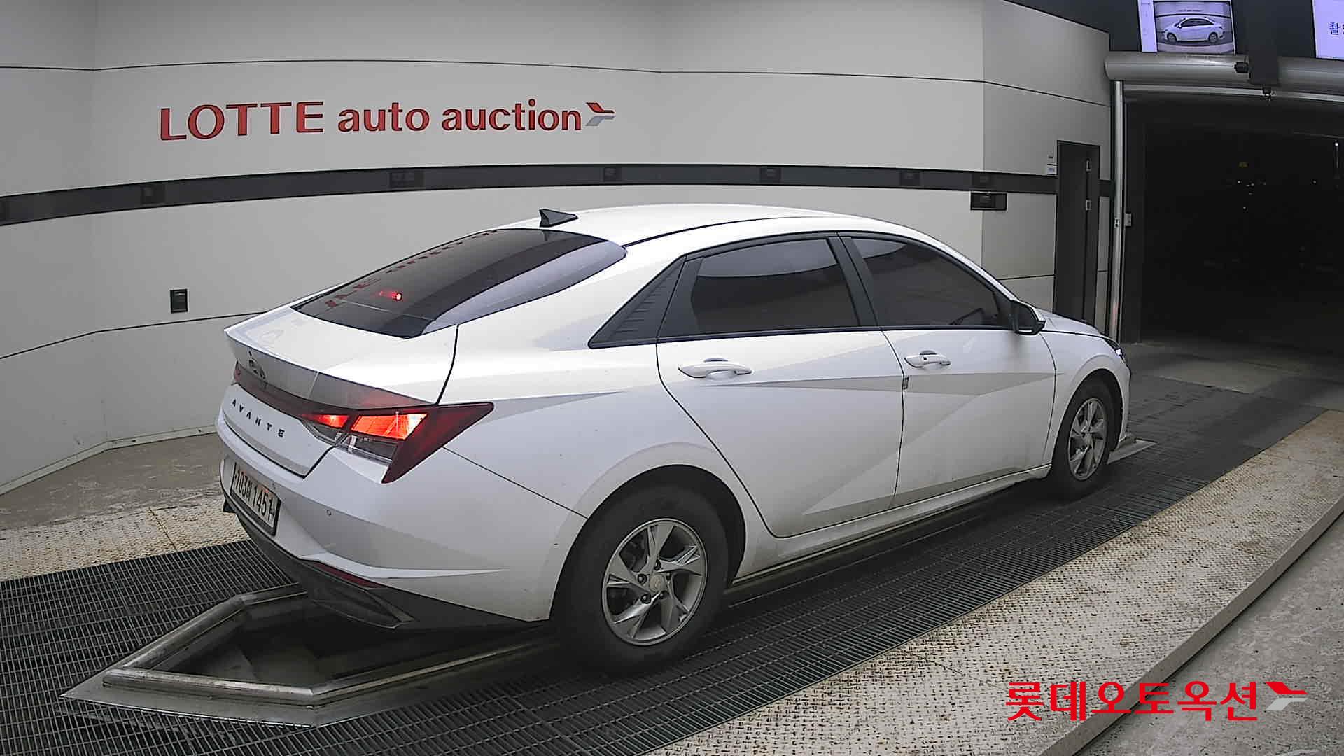 2021 - hyundai avante