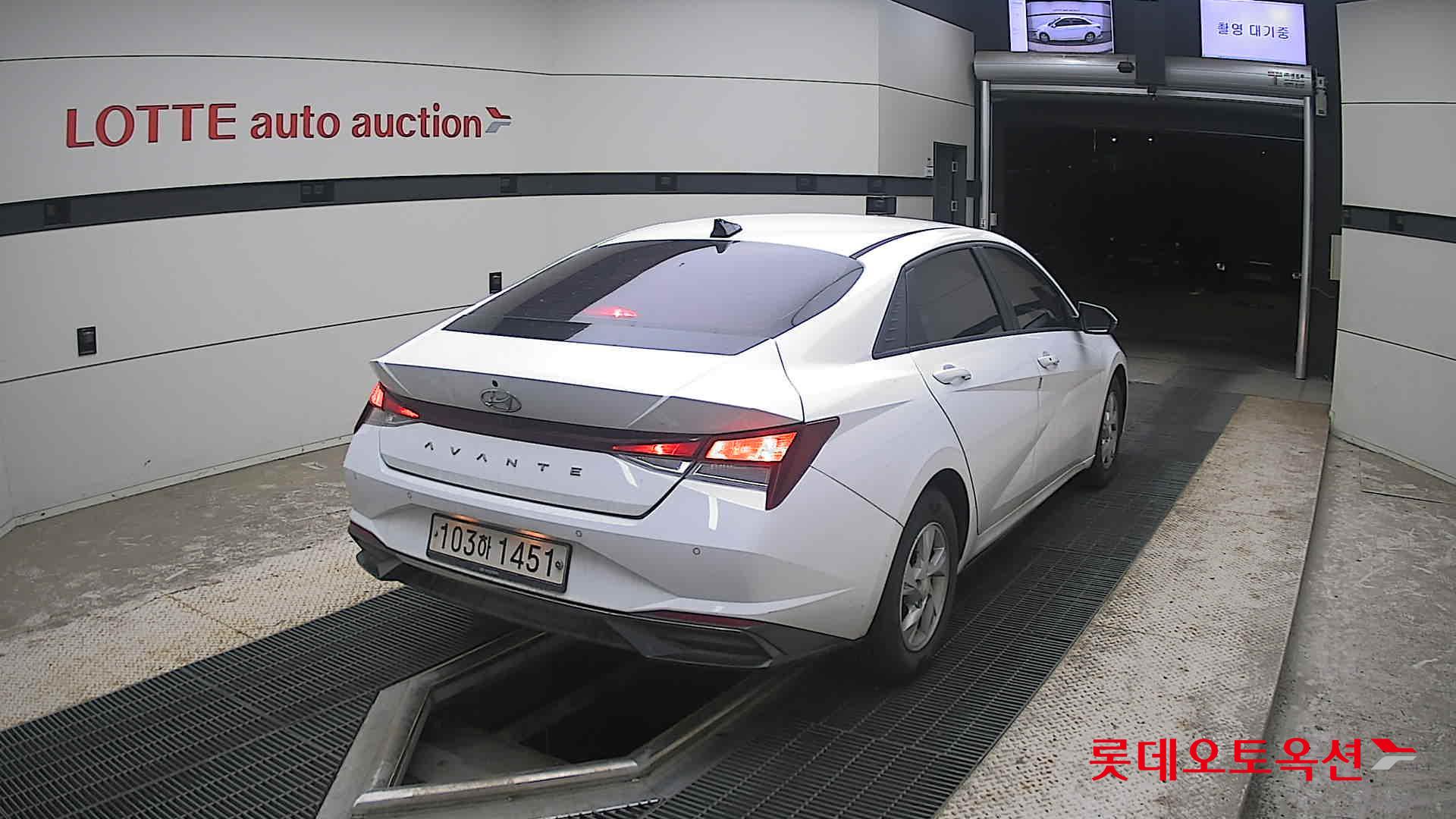 2021 - hyundai avante