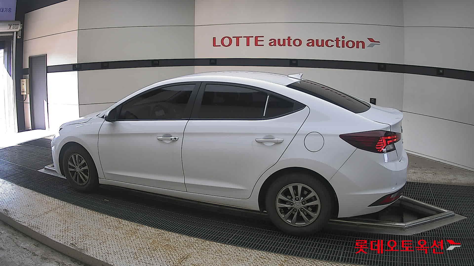 2020 - hyundai avante