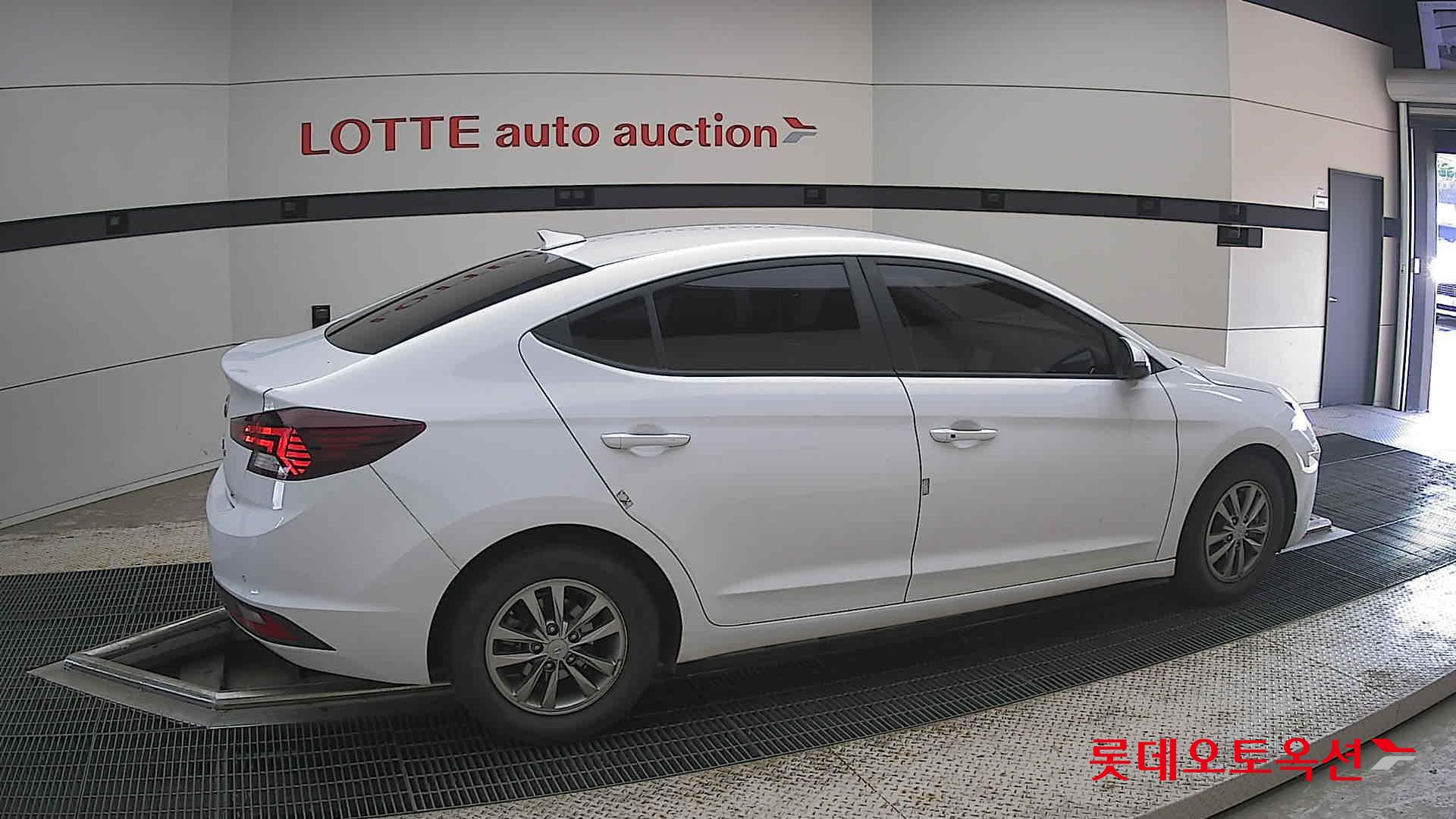 2020 - hyundai avante