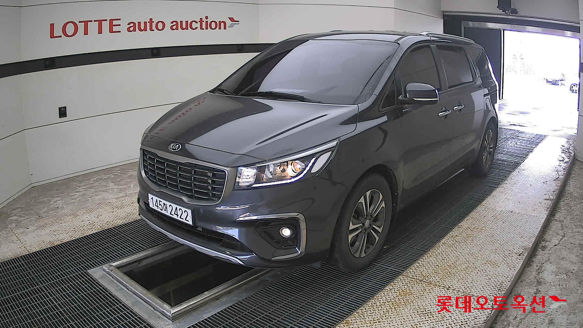 2020 - kia carnival