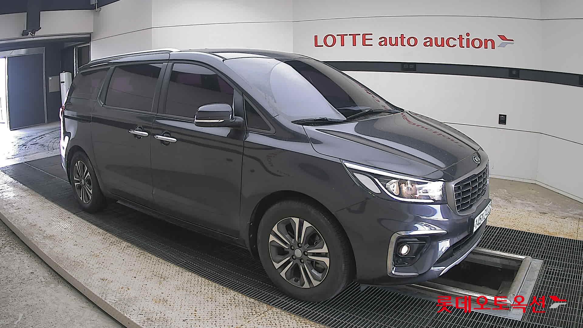 2020 - kia carnival
