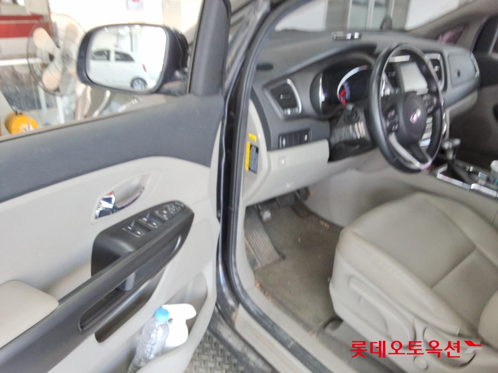2020 - kia carnival