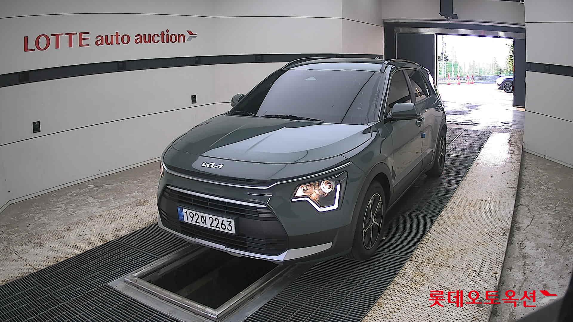 2023 - kia niro
