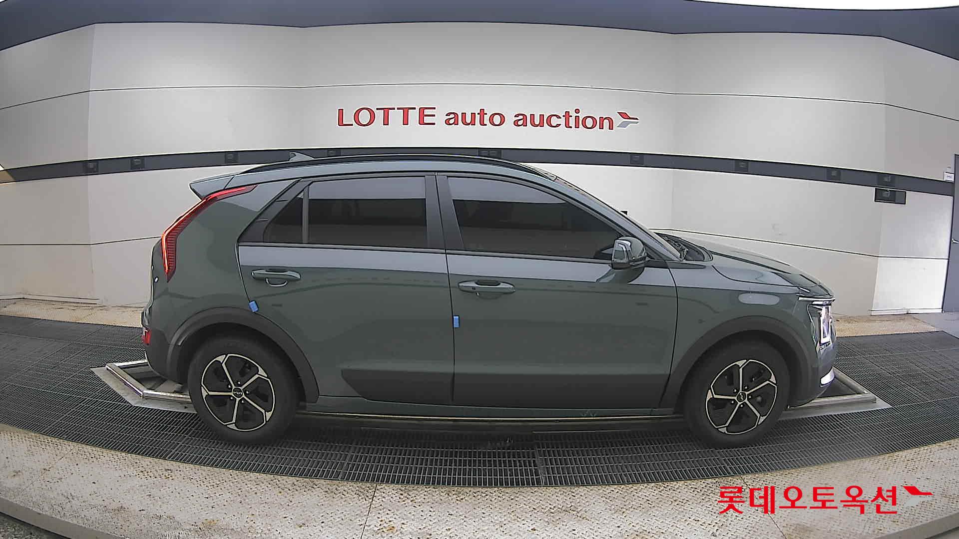 2023 - kia niro