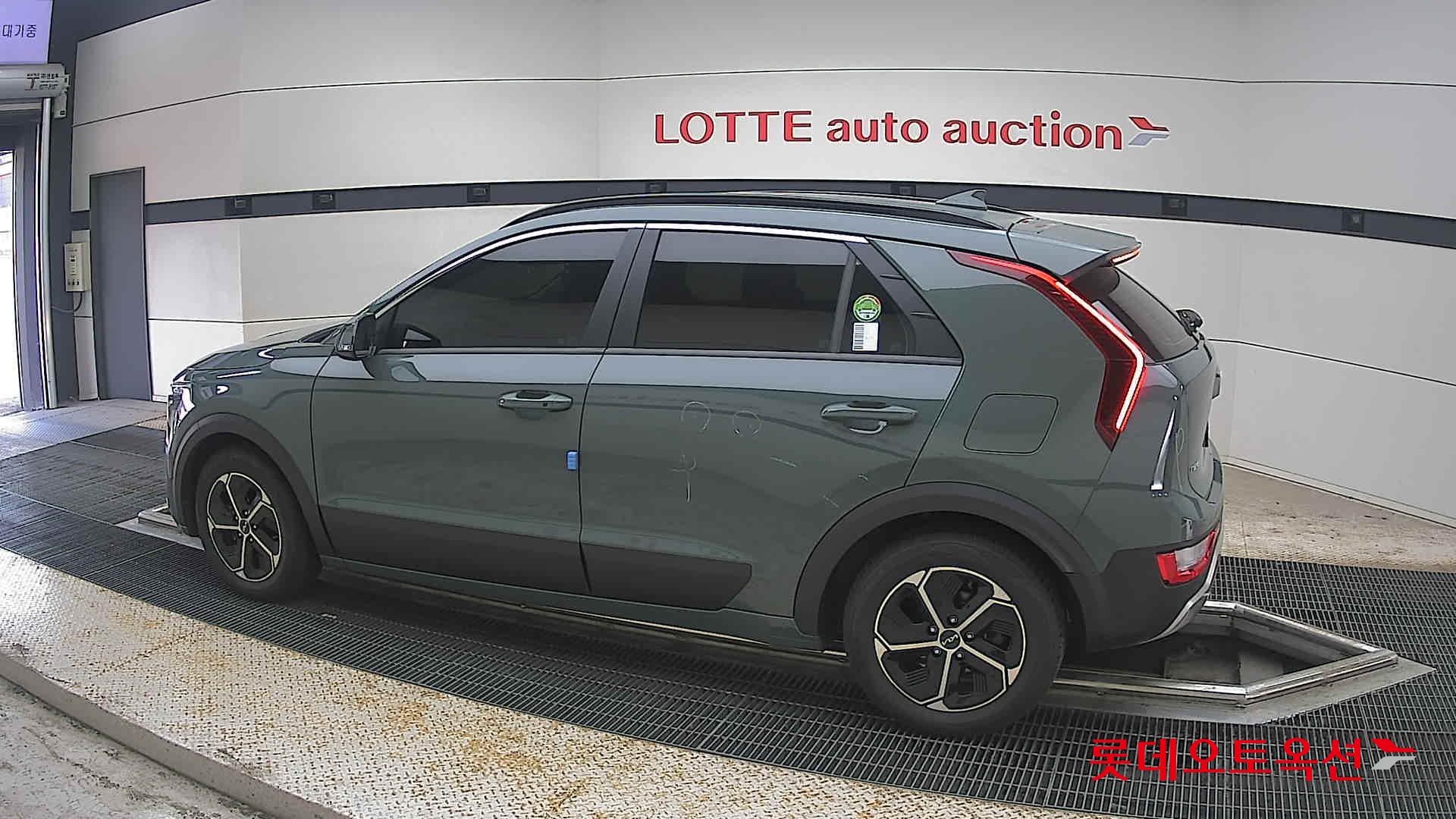 2023 - kia niro