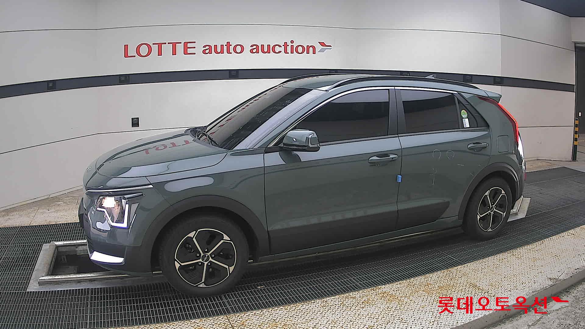 2023 - kia niro