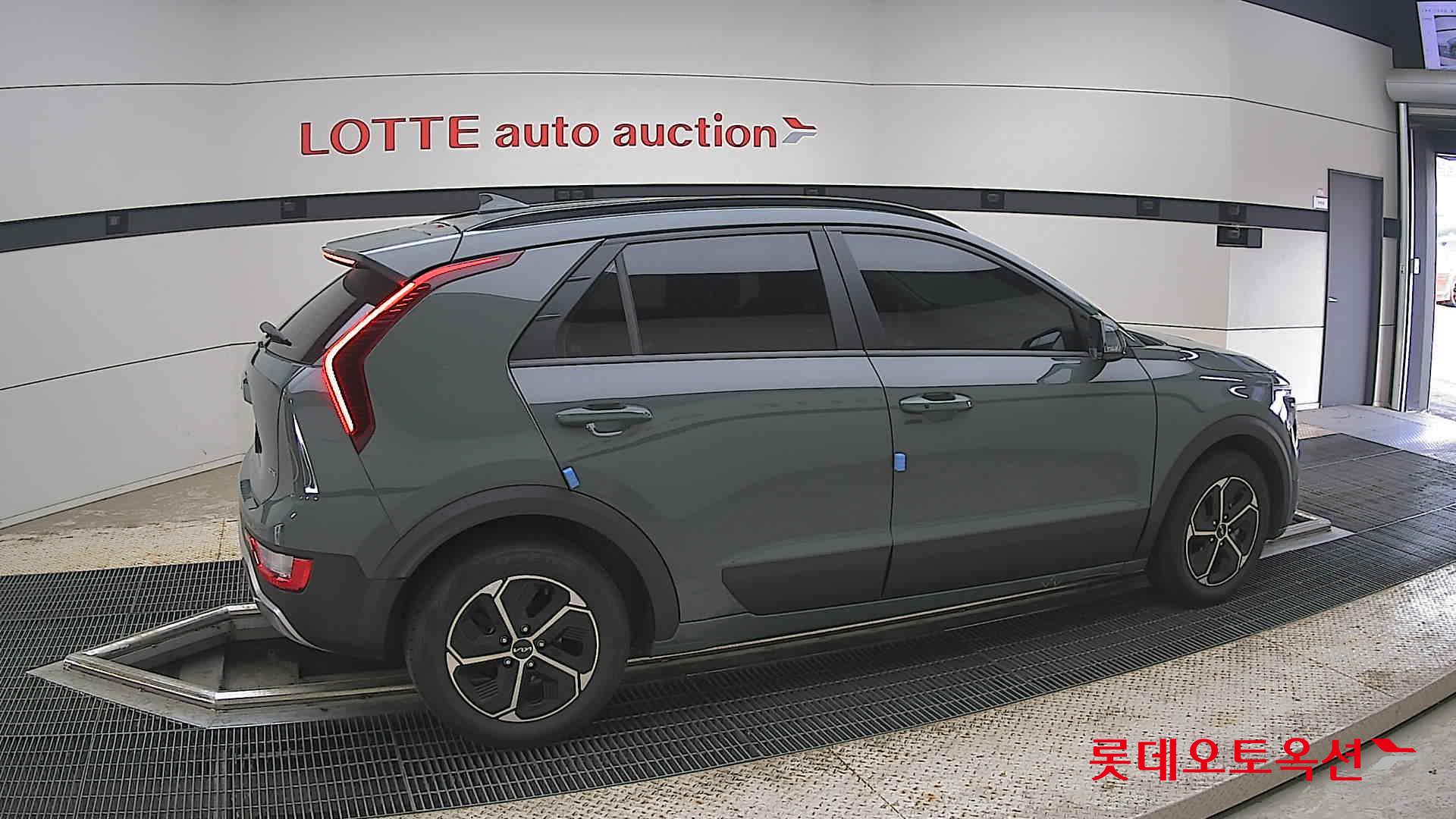 2023 - kia niro