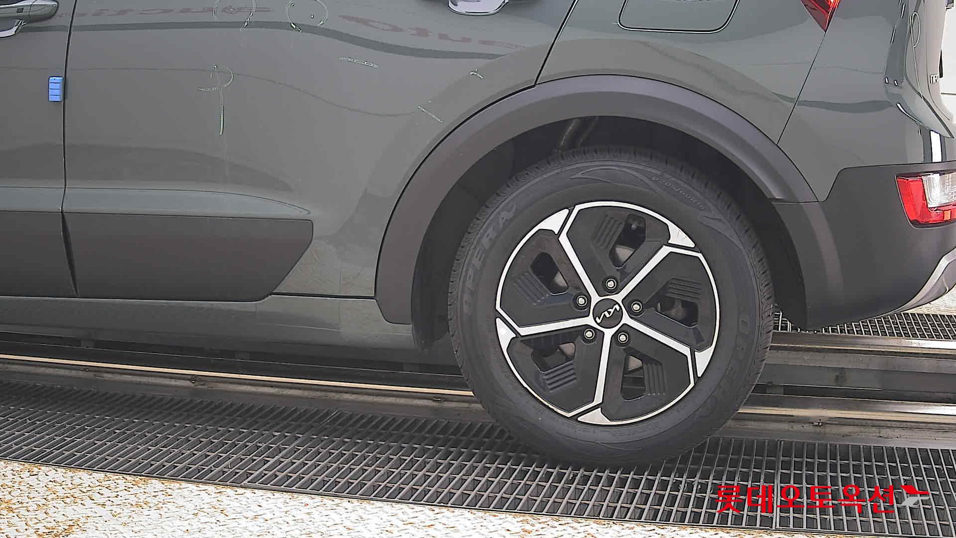 2023 - kia niro
