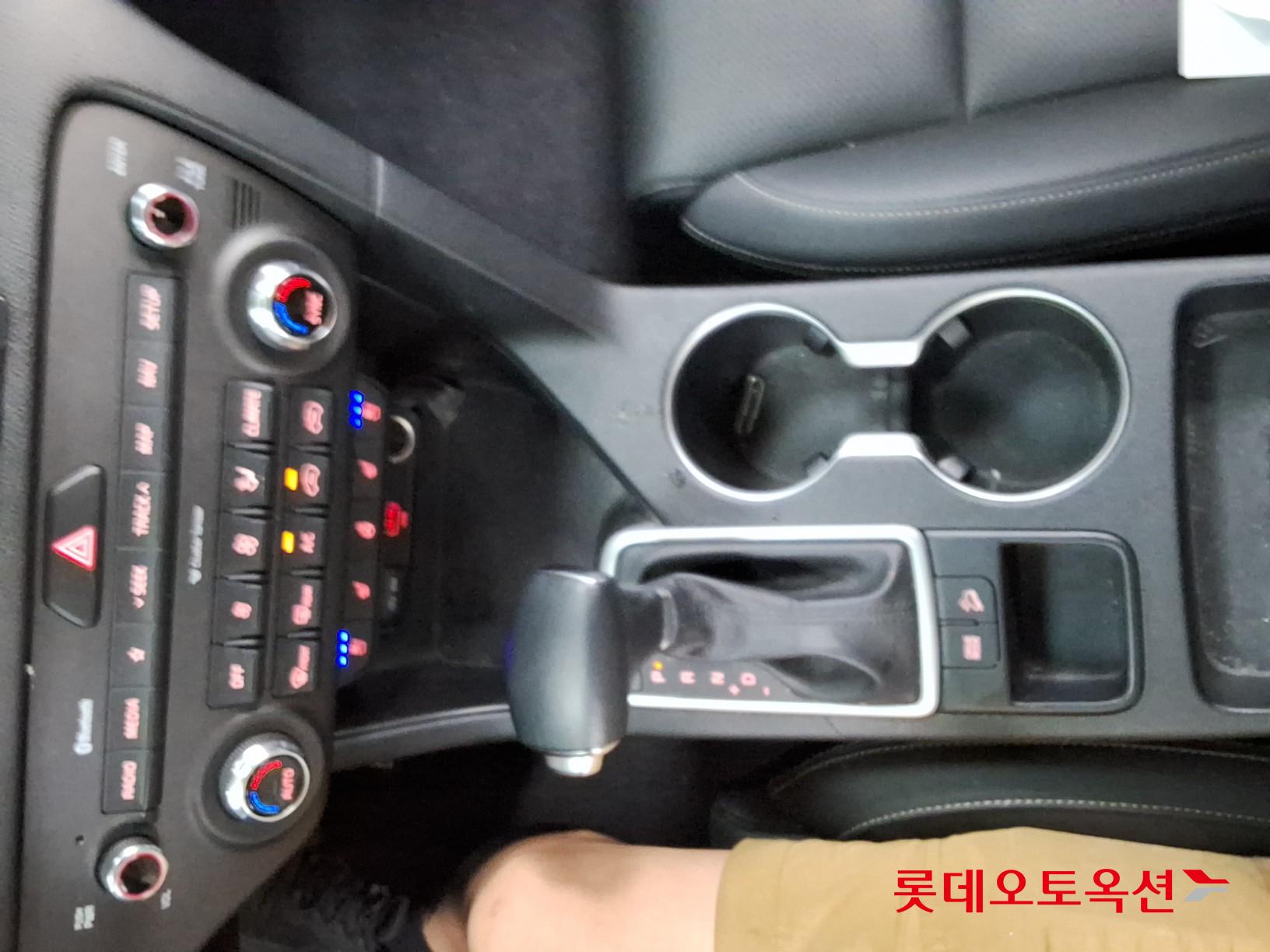 2020 - kia sportage