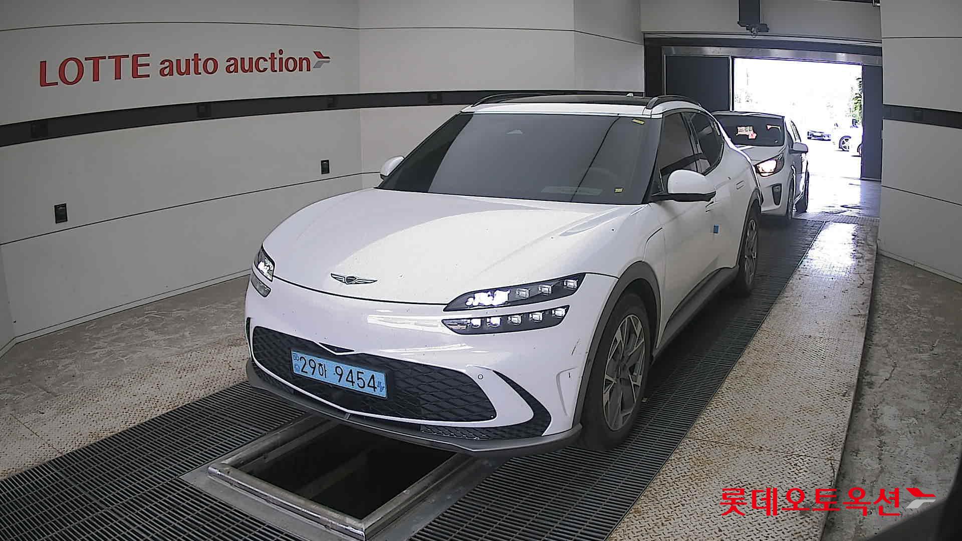 2022 - genesis gv60