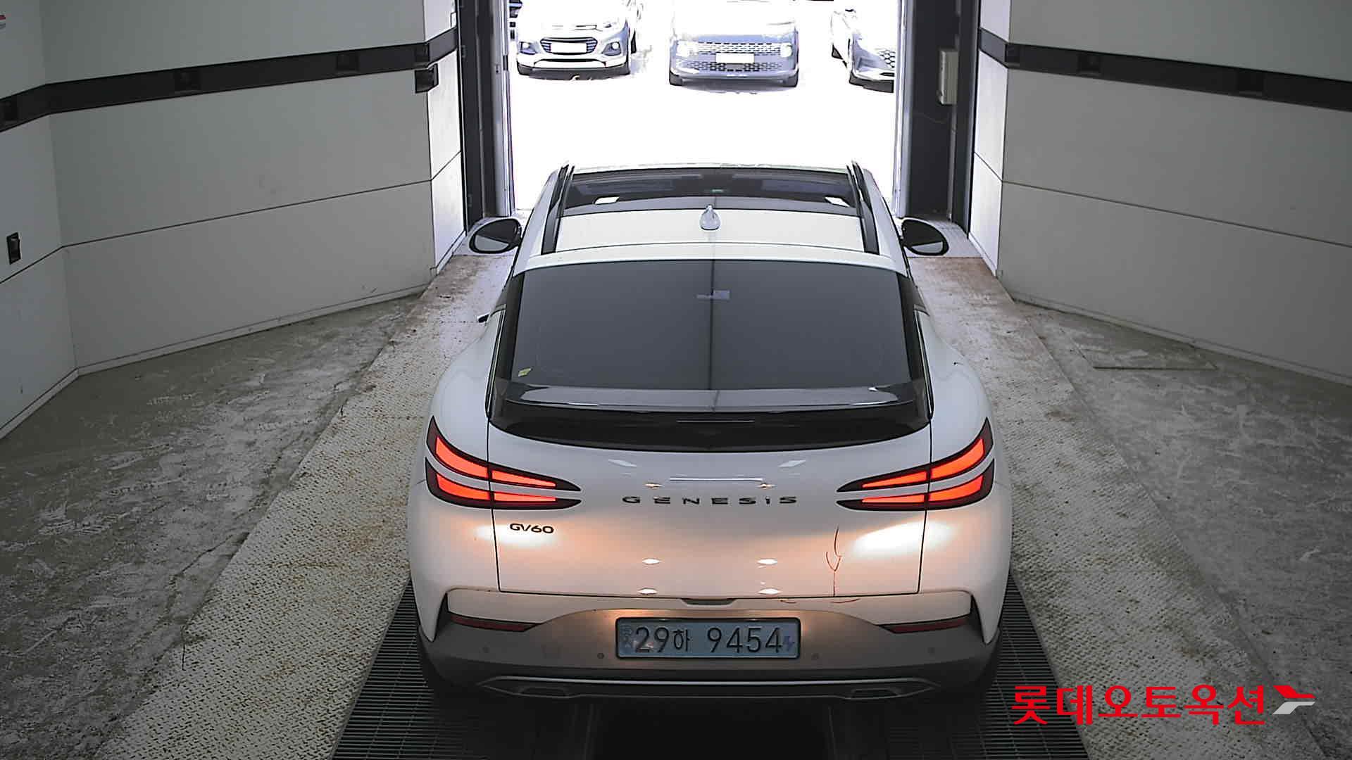 2022 - genesis gv60