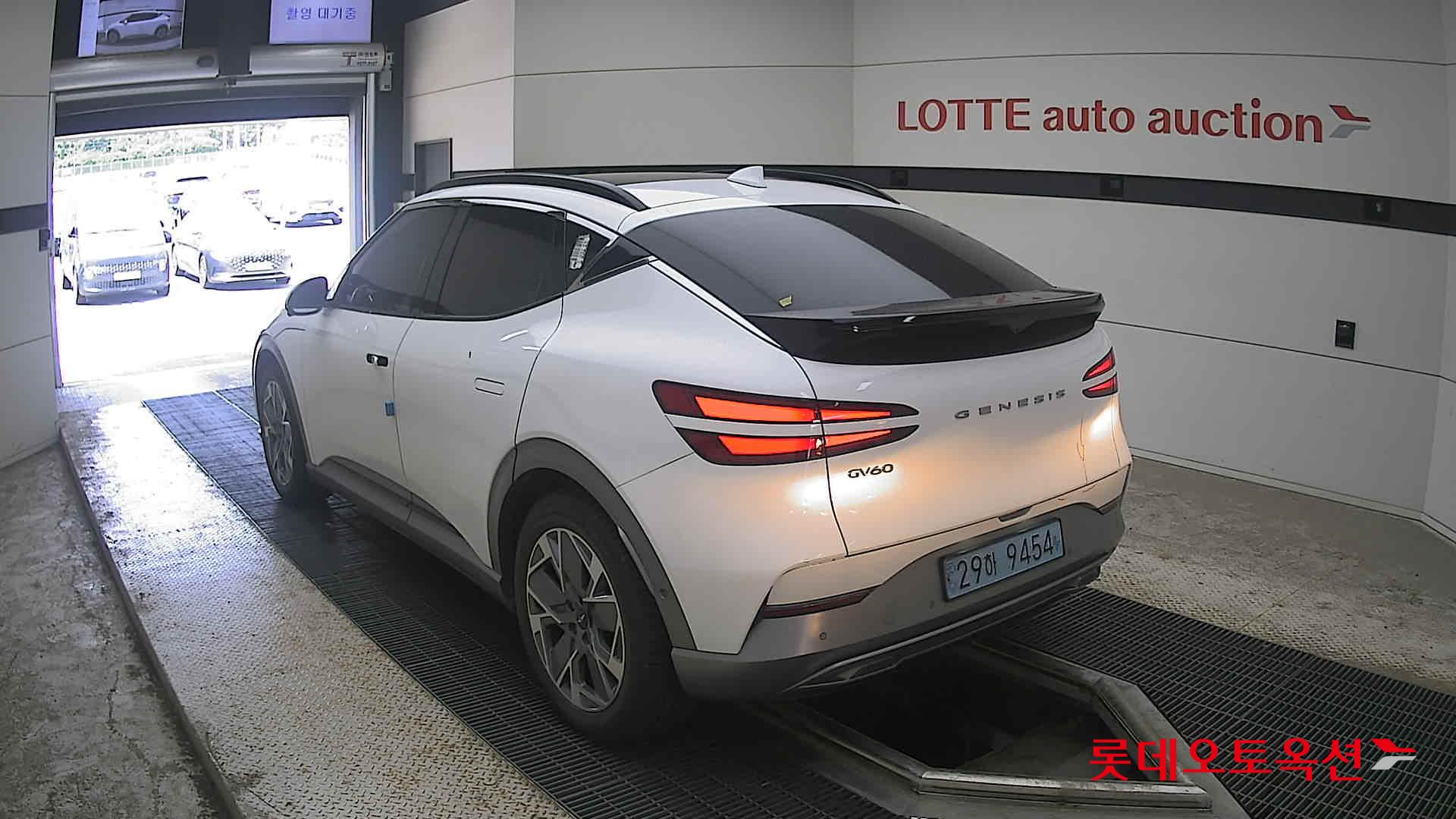 2022 - genesis gv60