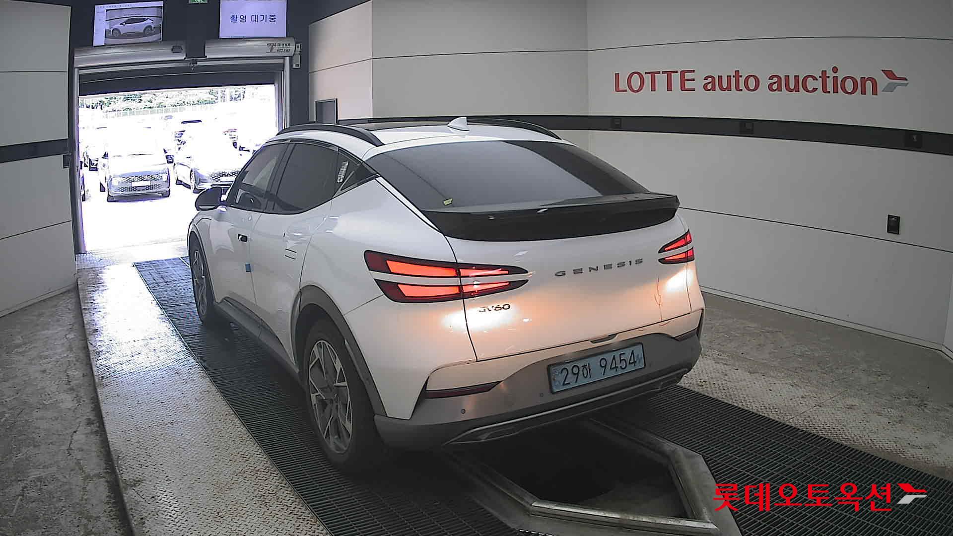 2022 - genesis gv60