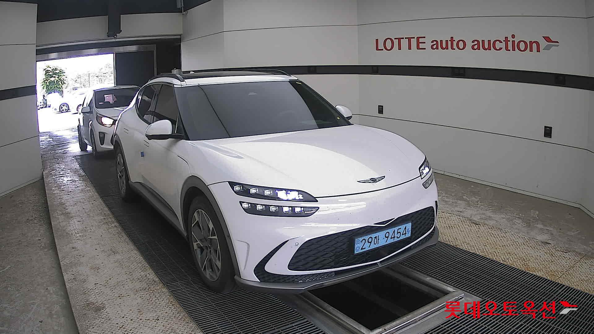 2022 - genesis gv60