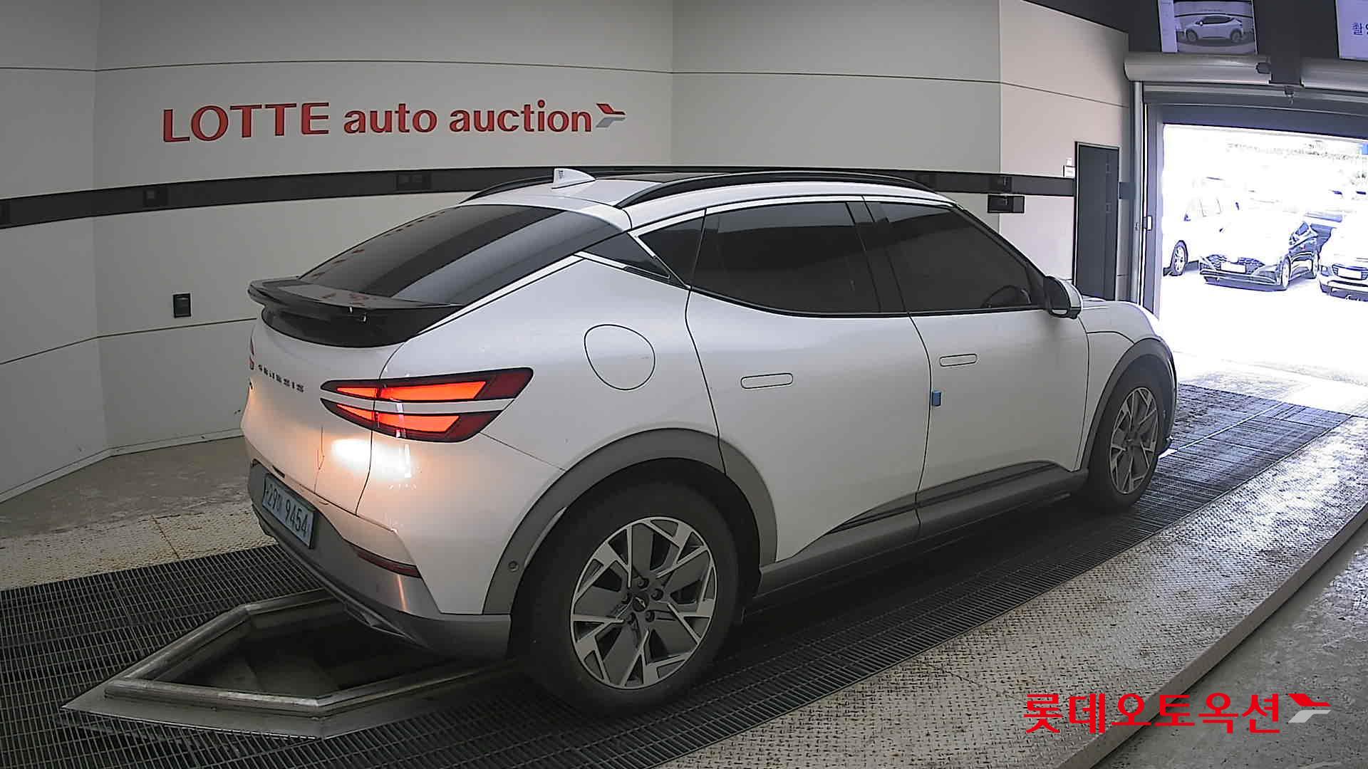 2022 - genesis gv60