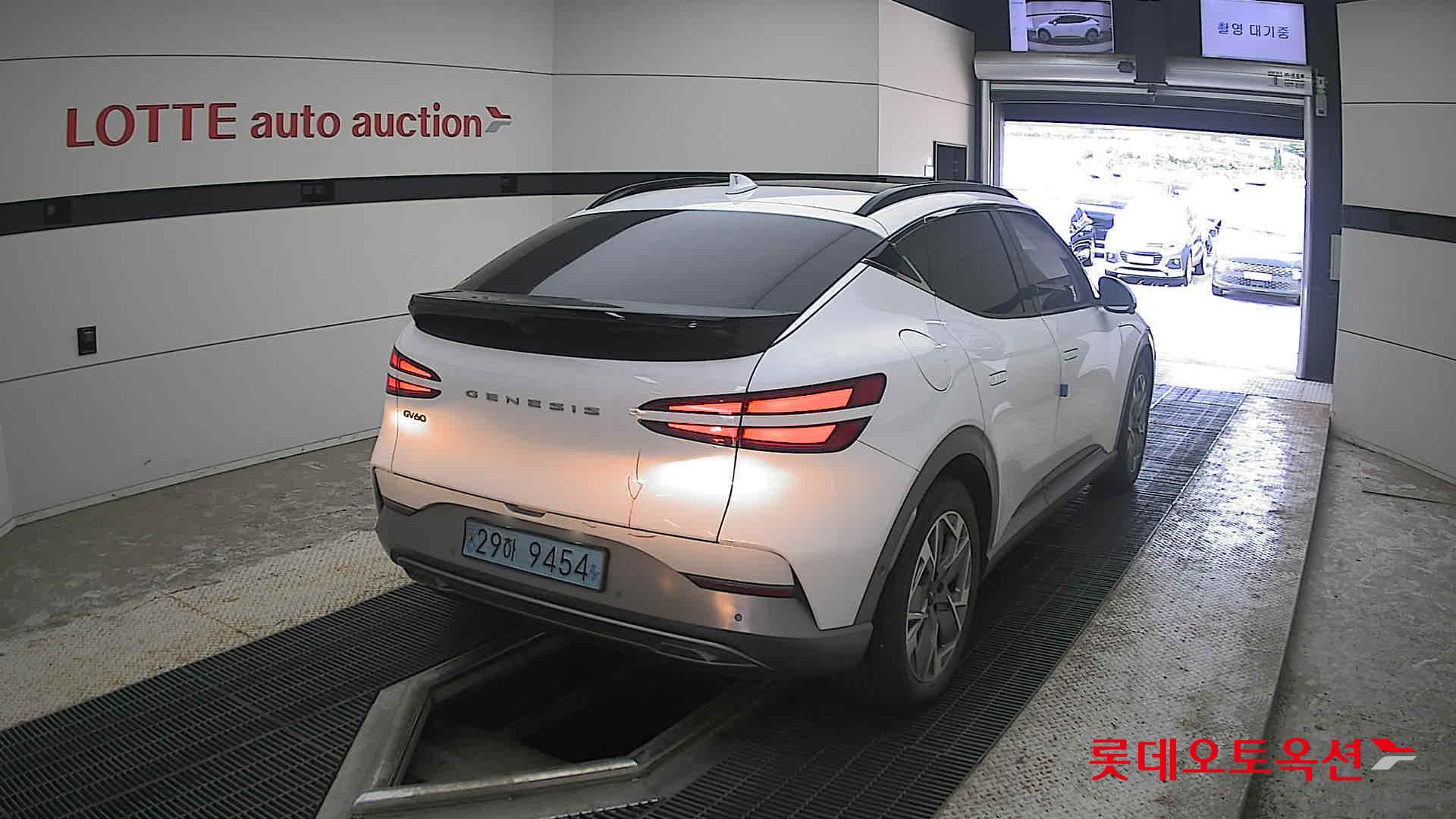 2022 - genesis gv60