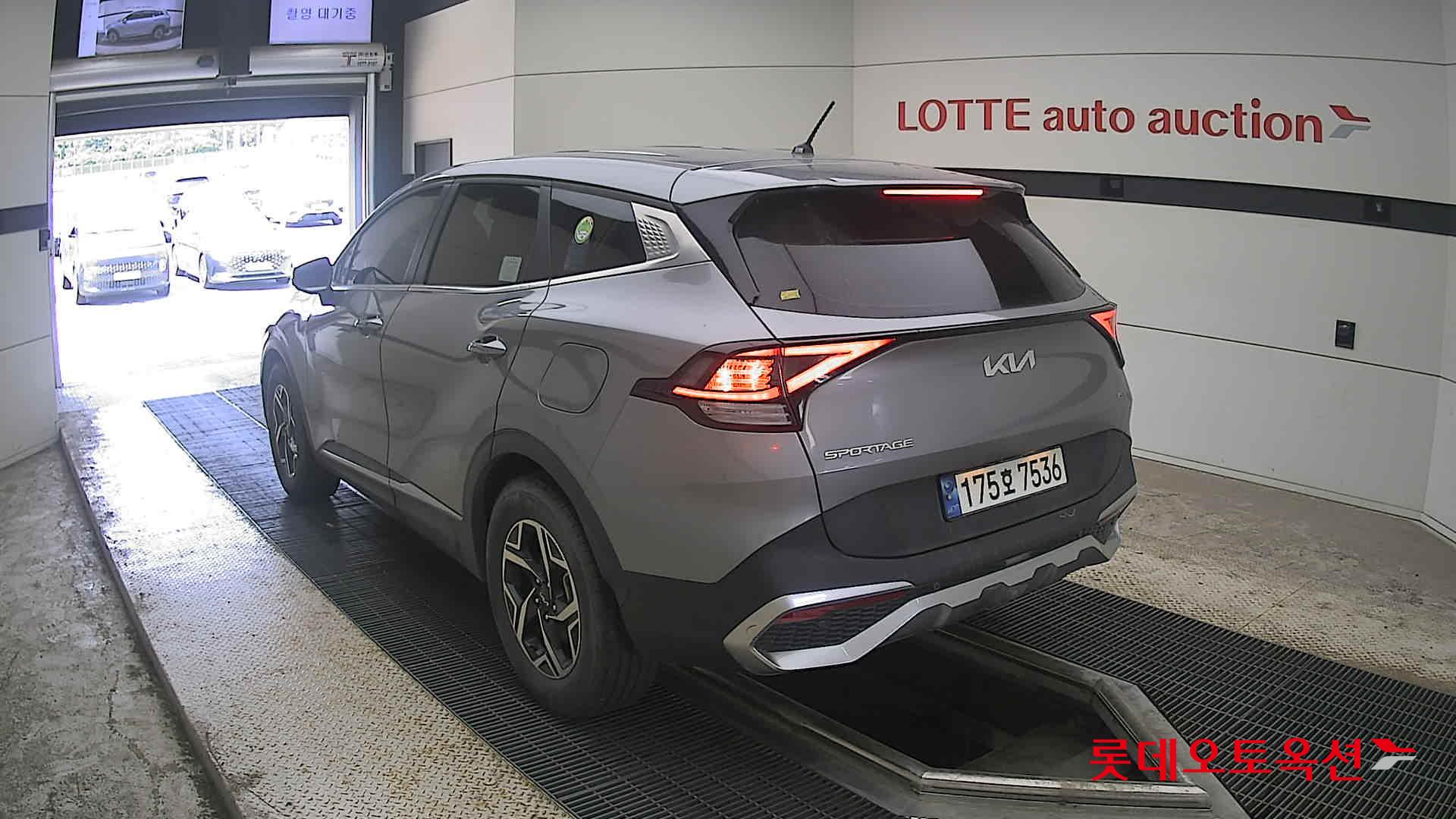 2023 - kia sportage