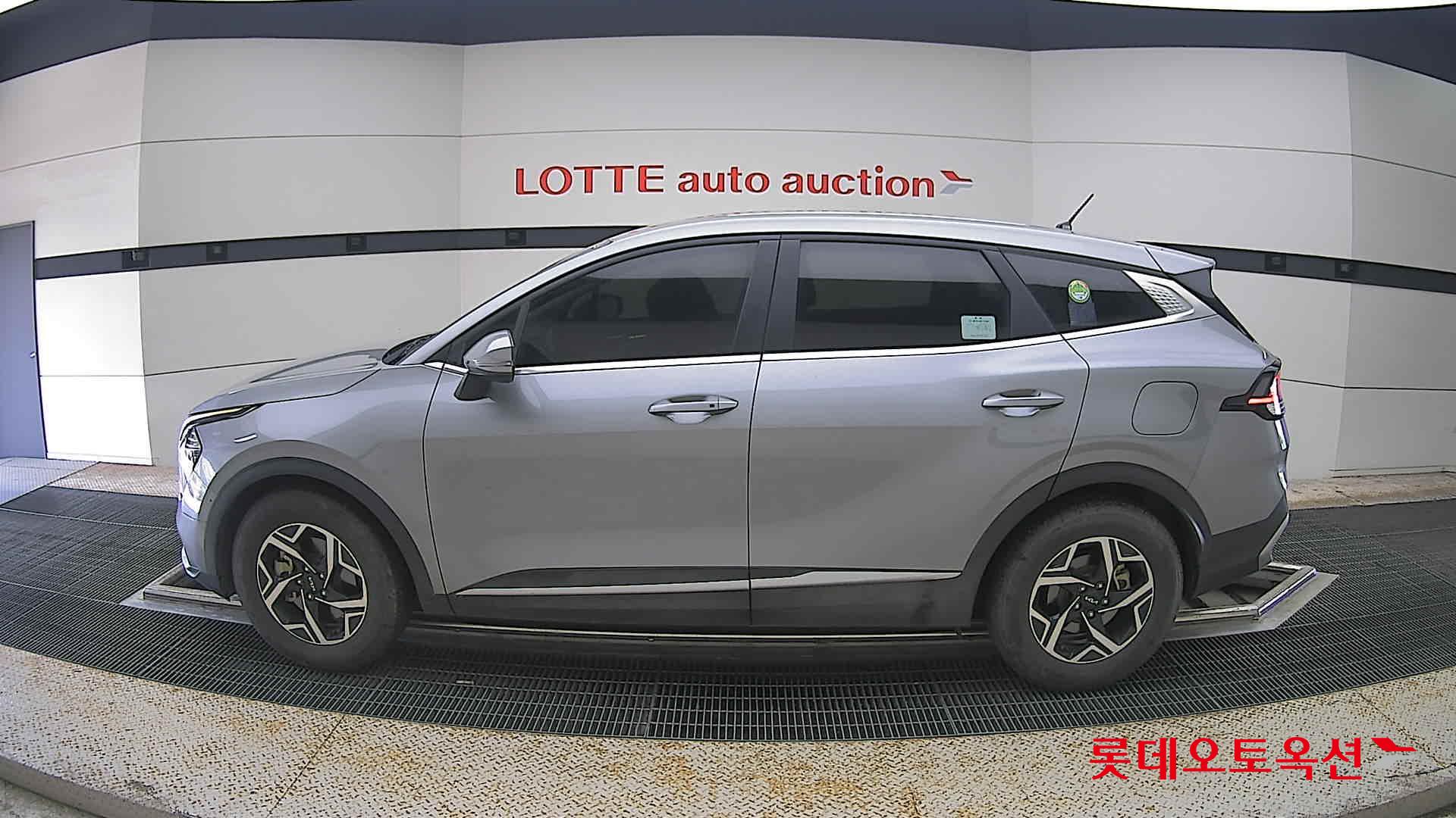 2023 - kia sportage