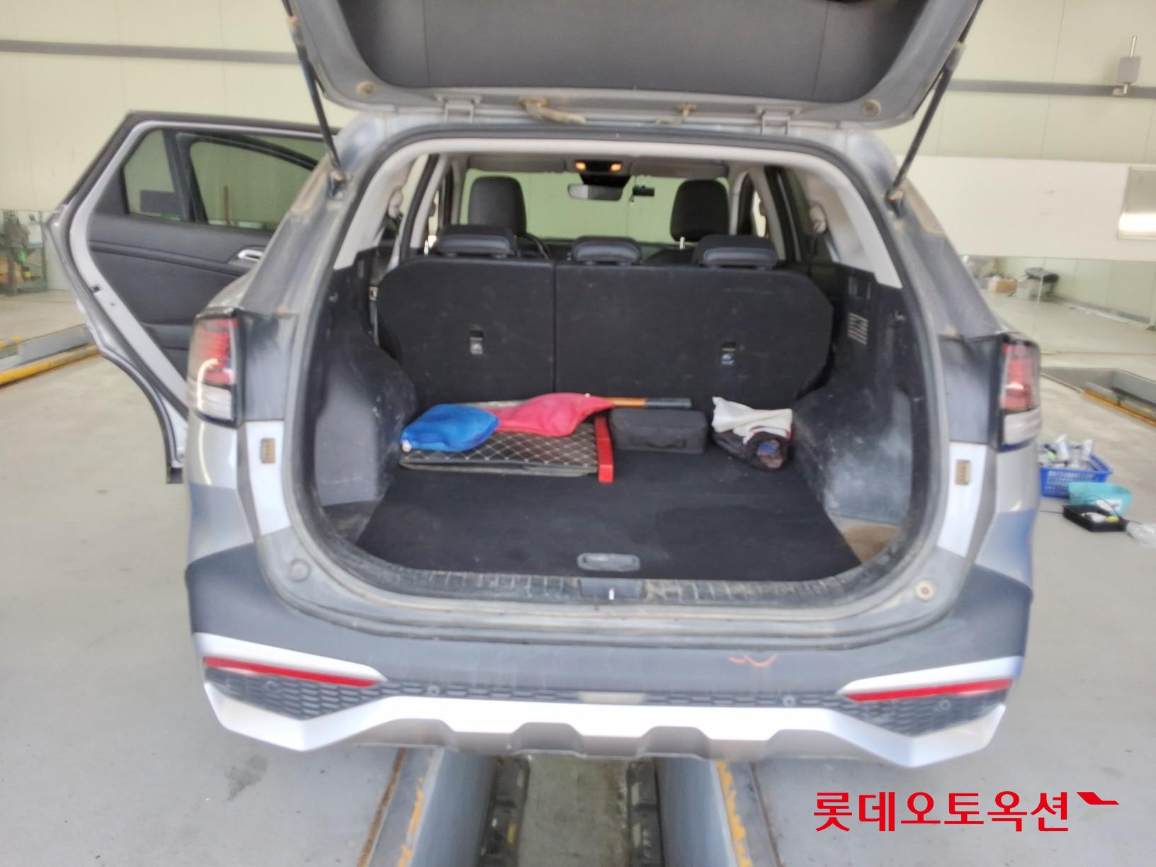 2023 - kia sportage