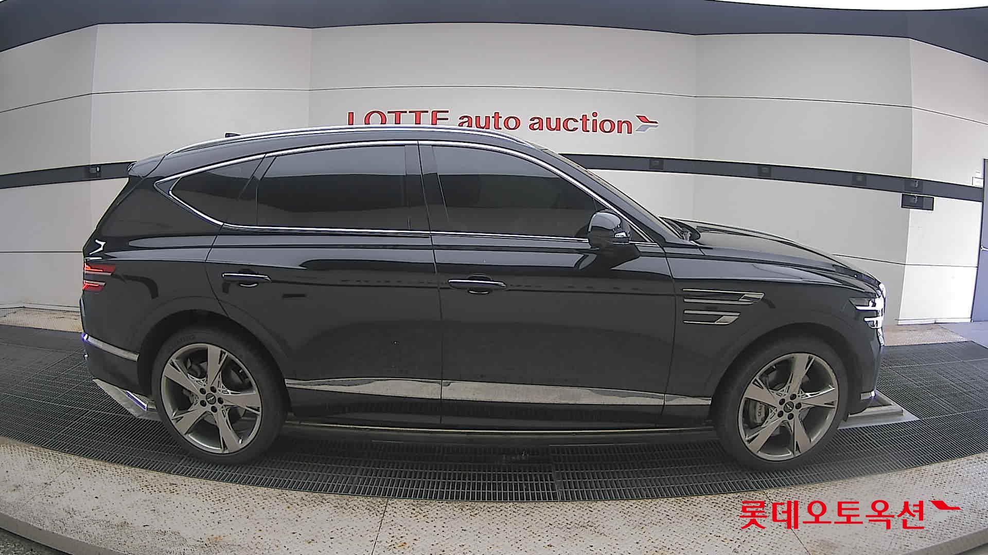 2022 - genesis gv80