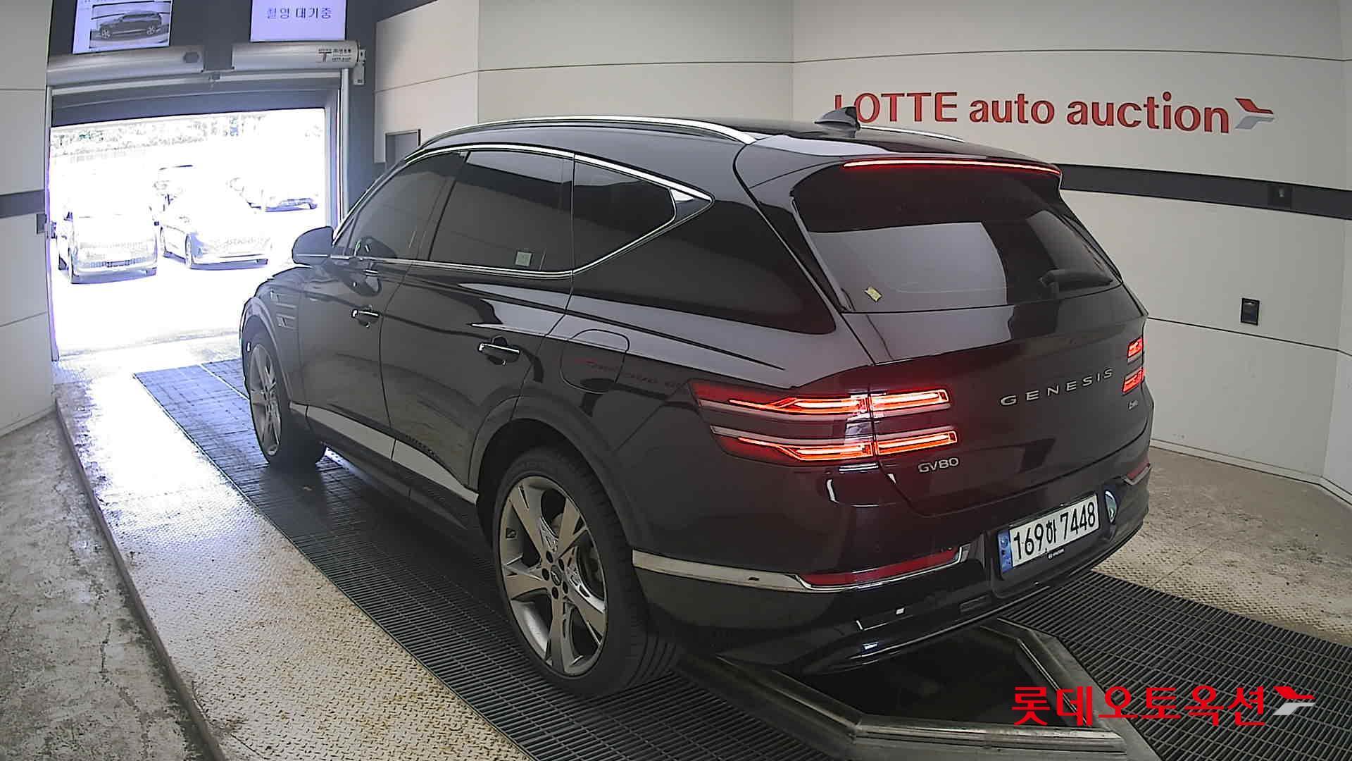 2022 - genesis gv80