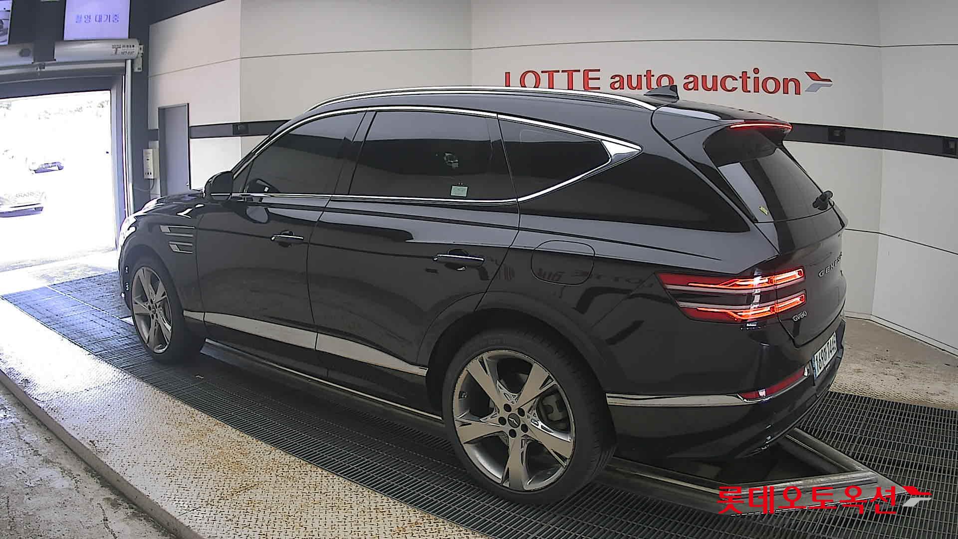 2022 - genesis gv80