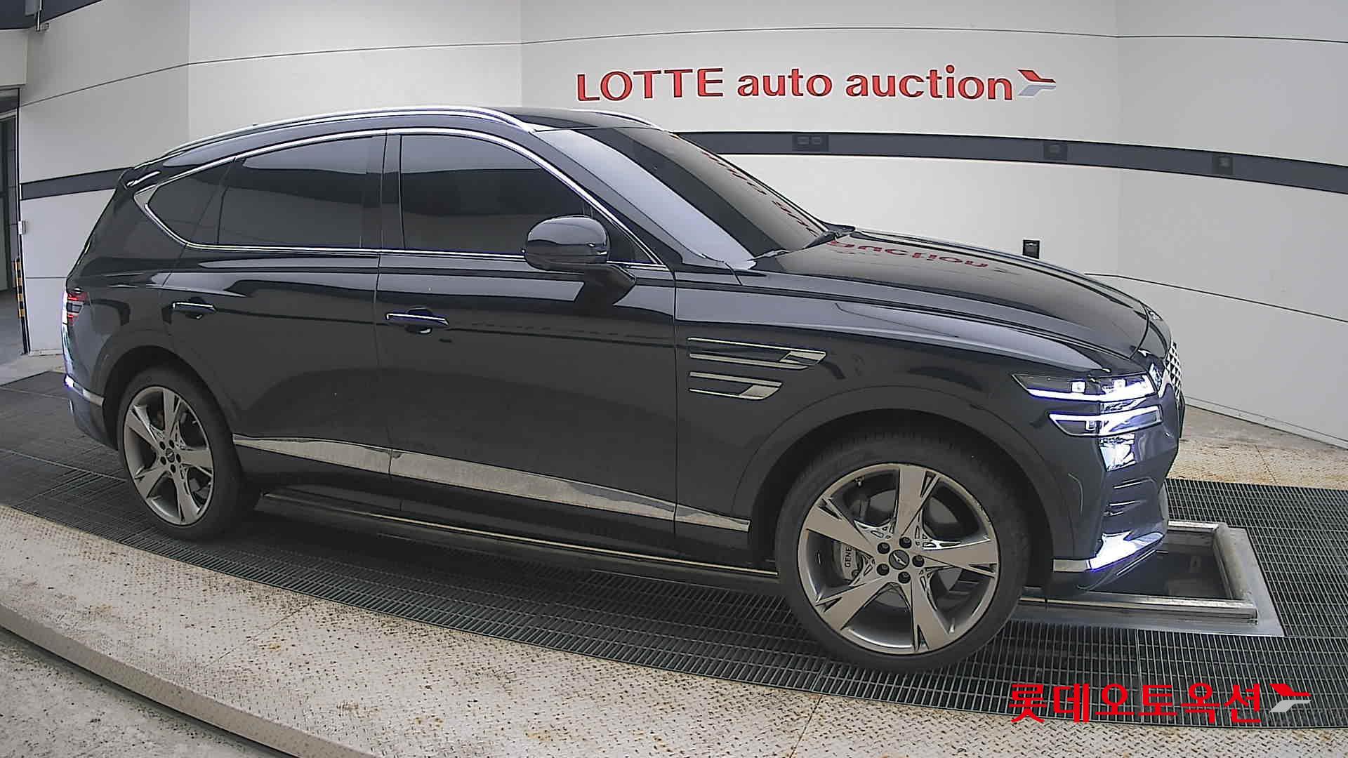 2022 - genesis gv80