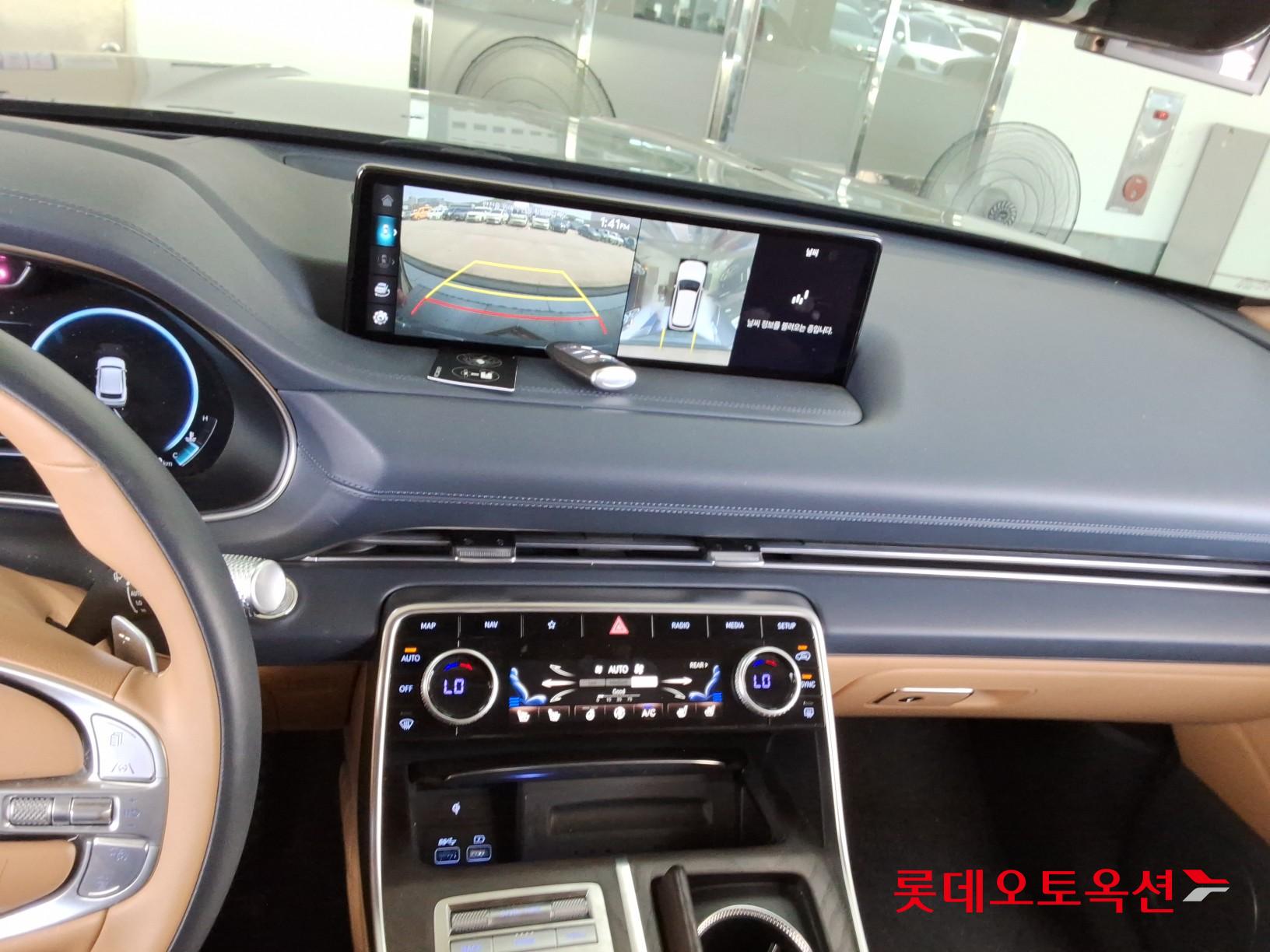 2022 - genesis gv80