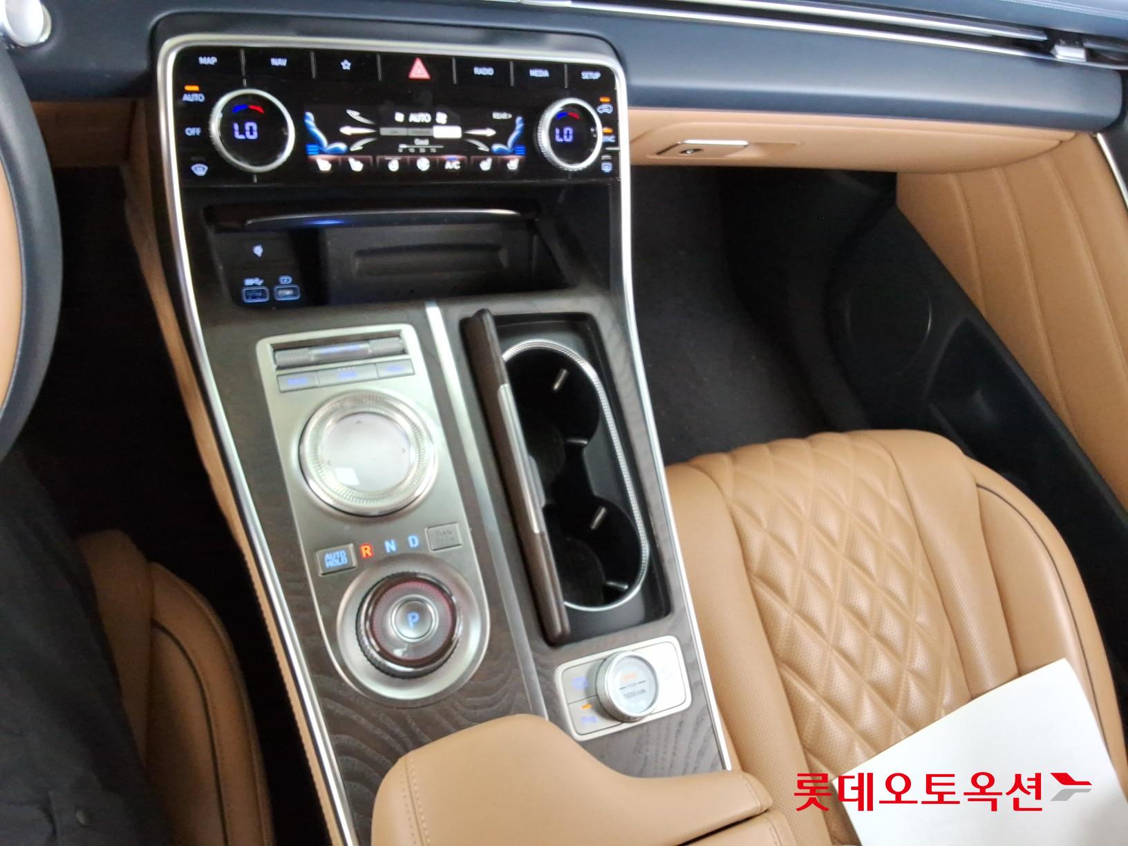 2022 - genesis gv80