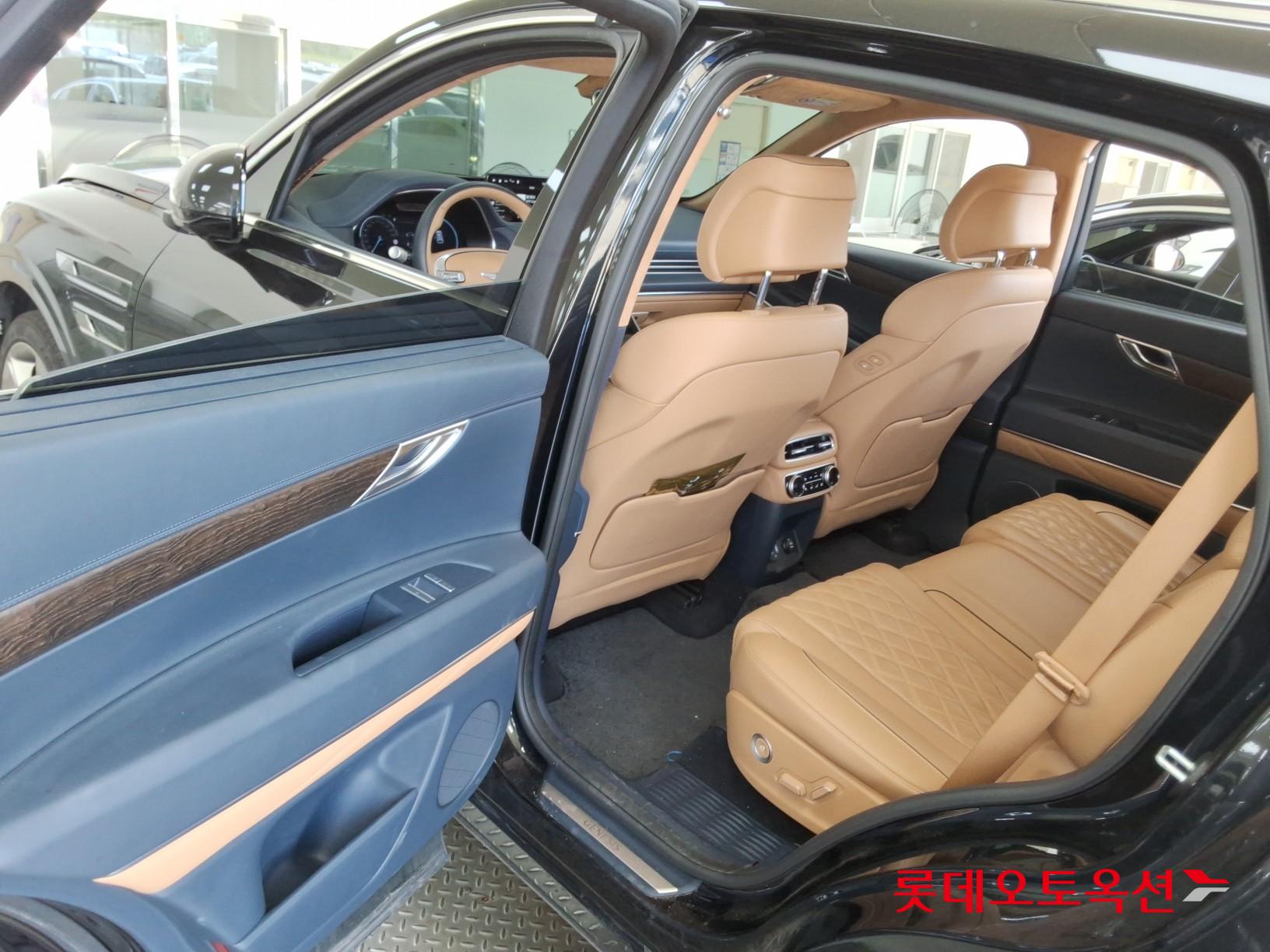 2022 - genesis gv80