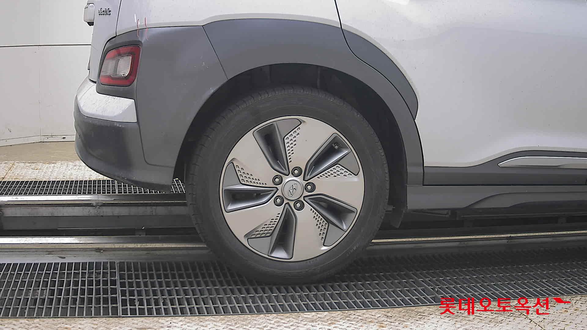 2020 - hyundai kona