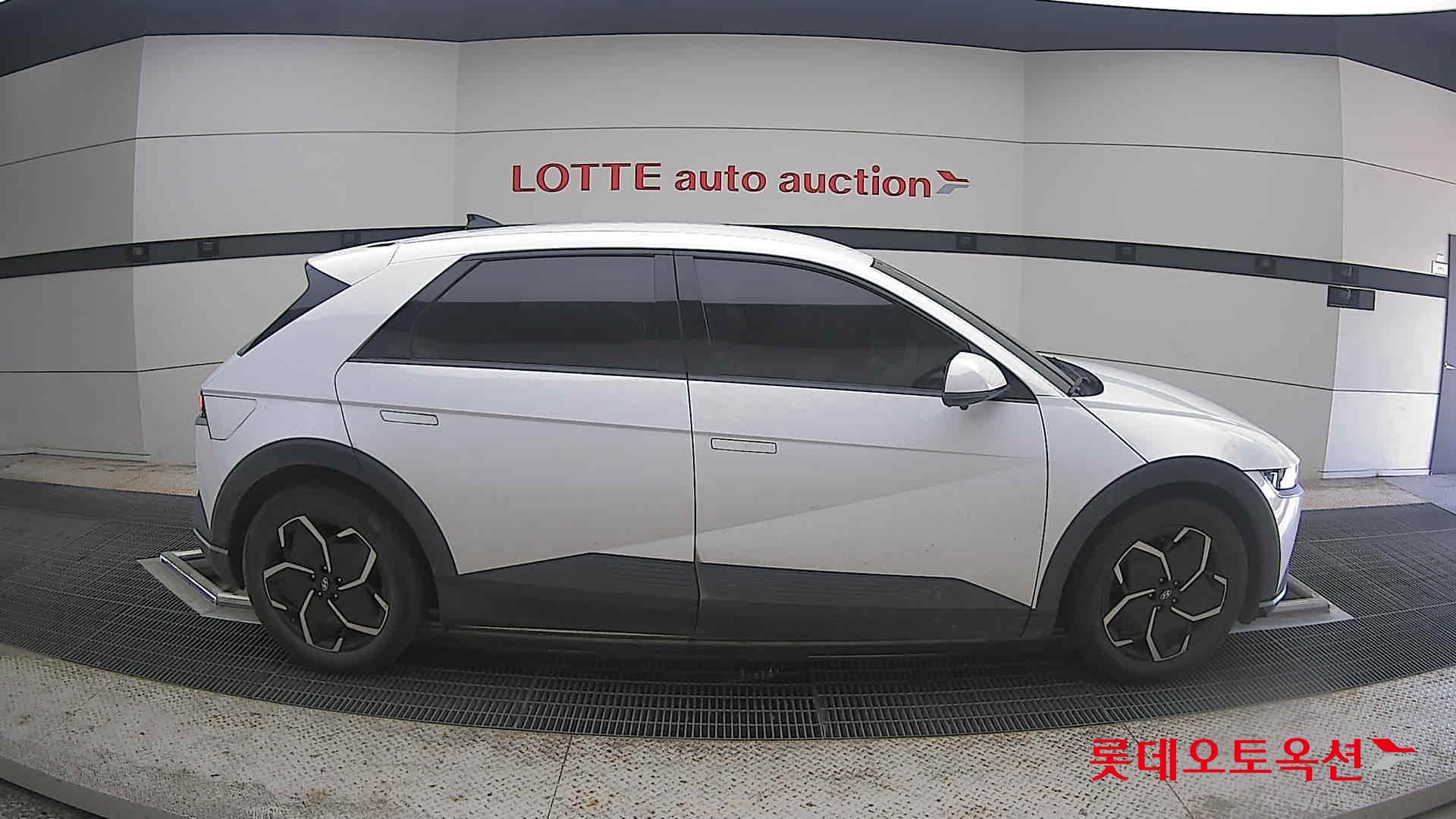 2022 - hyundai ioniq