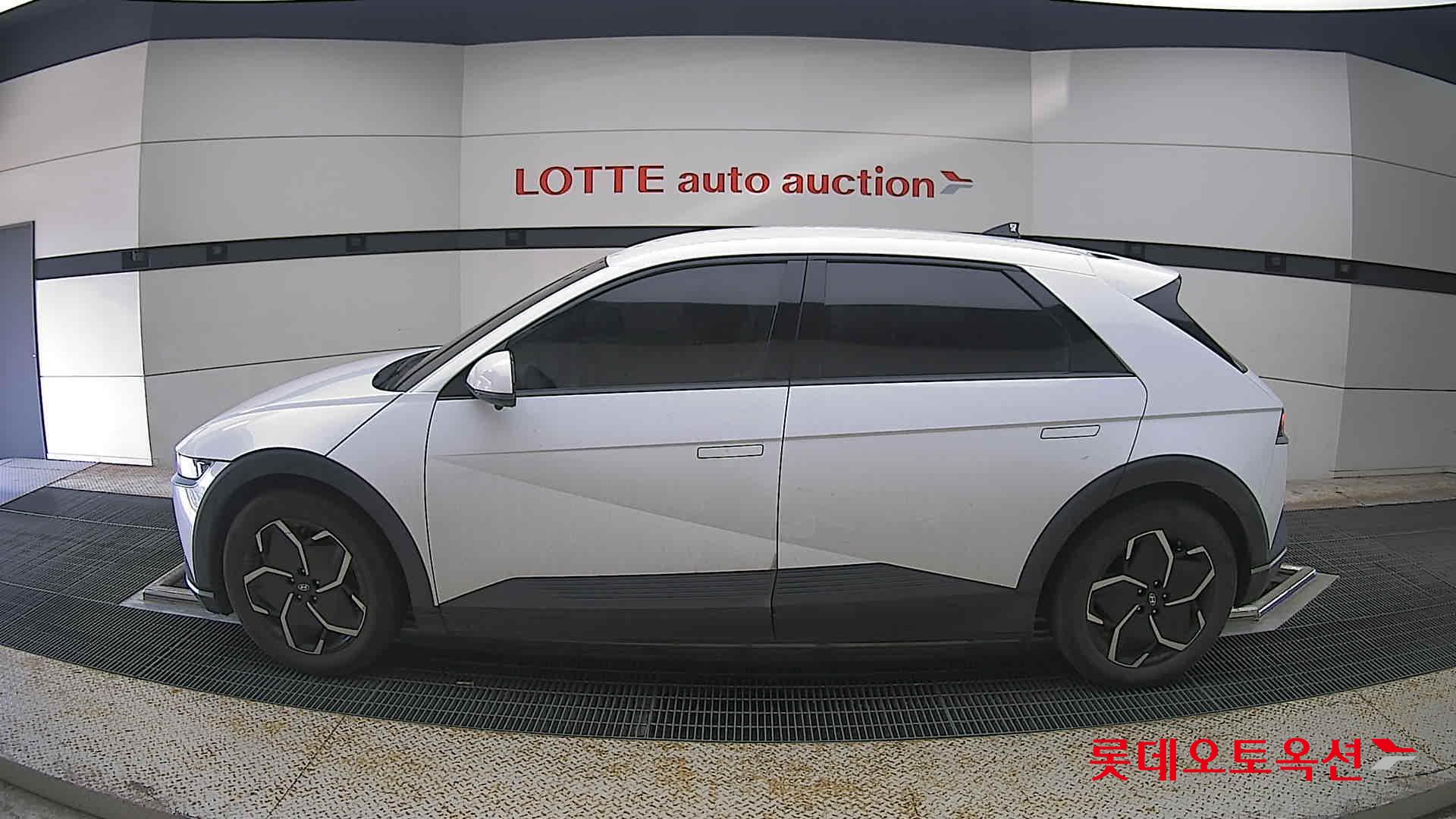 2022 - hyundai ioniq