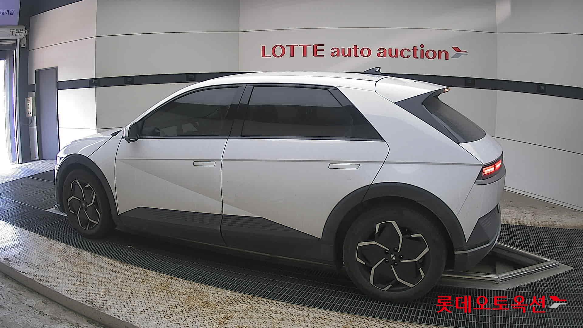 2022 - hyundai ioniq