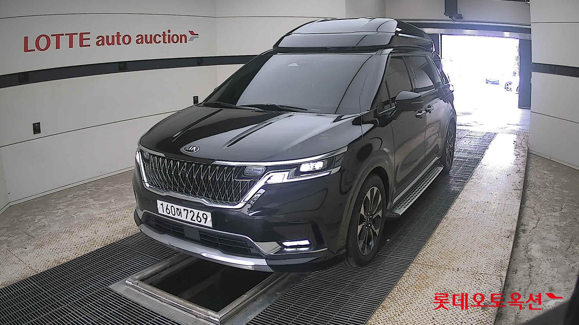 2021 - kia carnival
