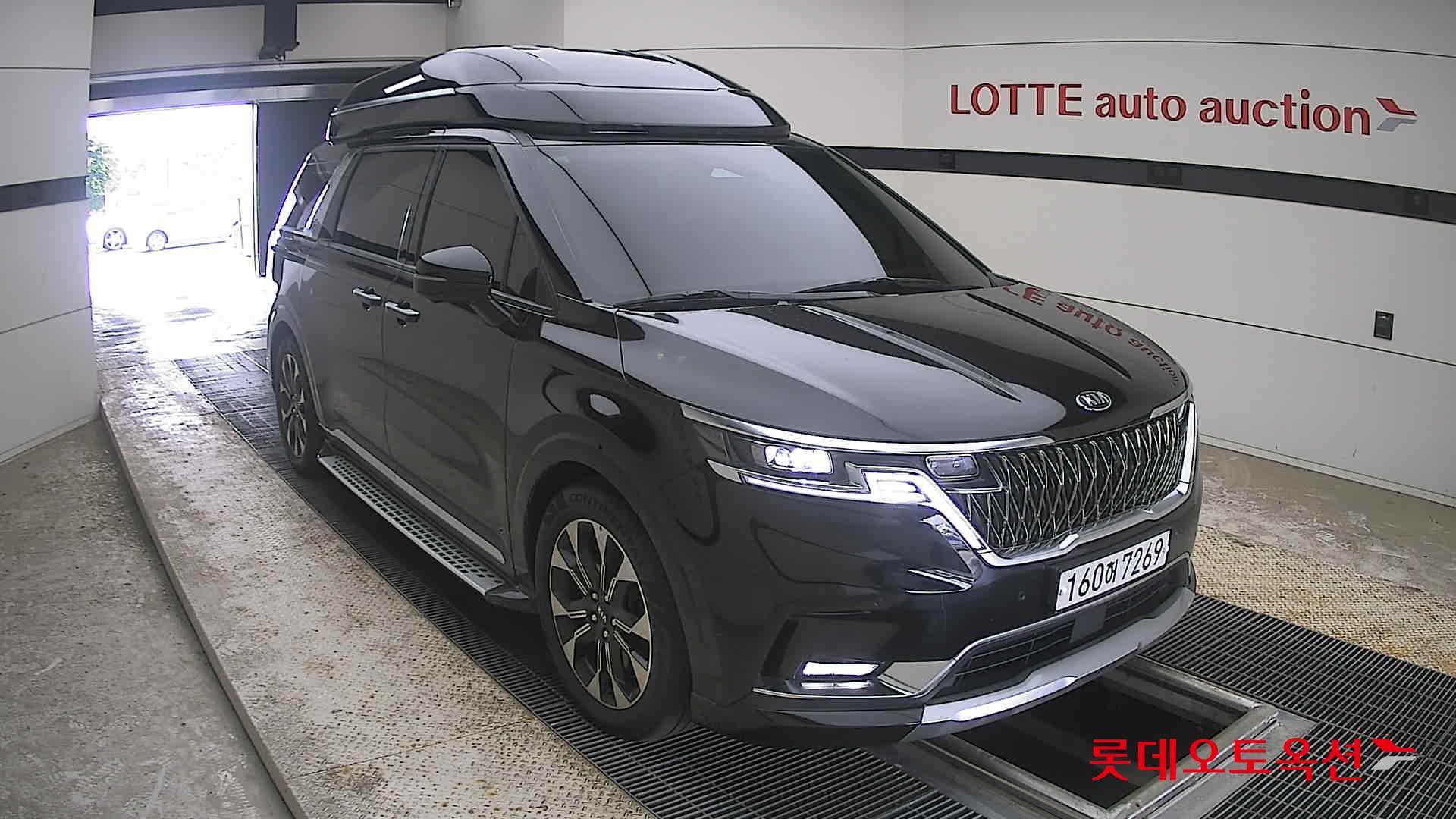 2021 - kia carnival