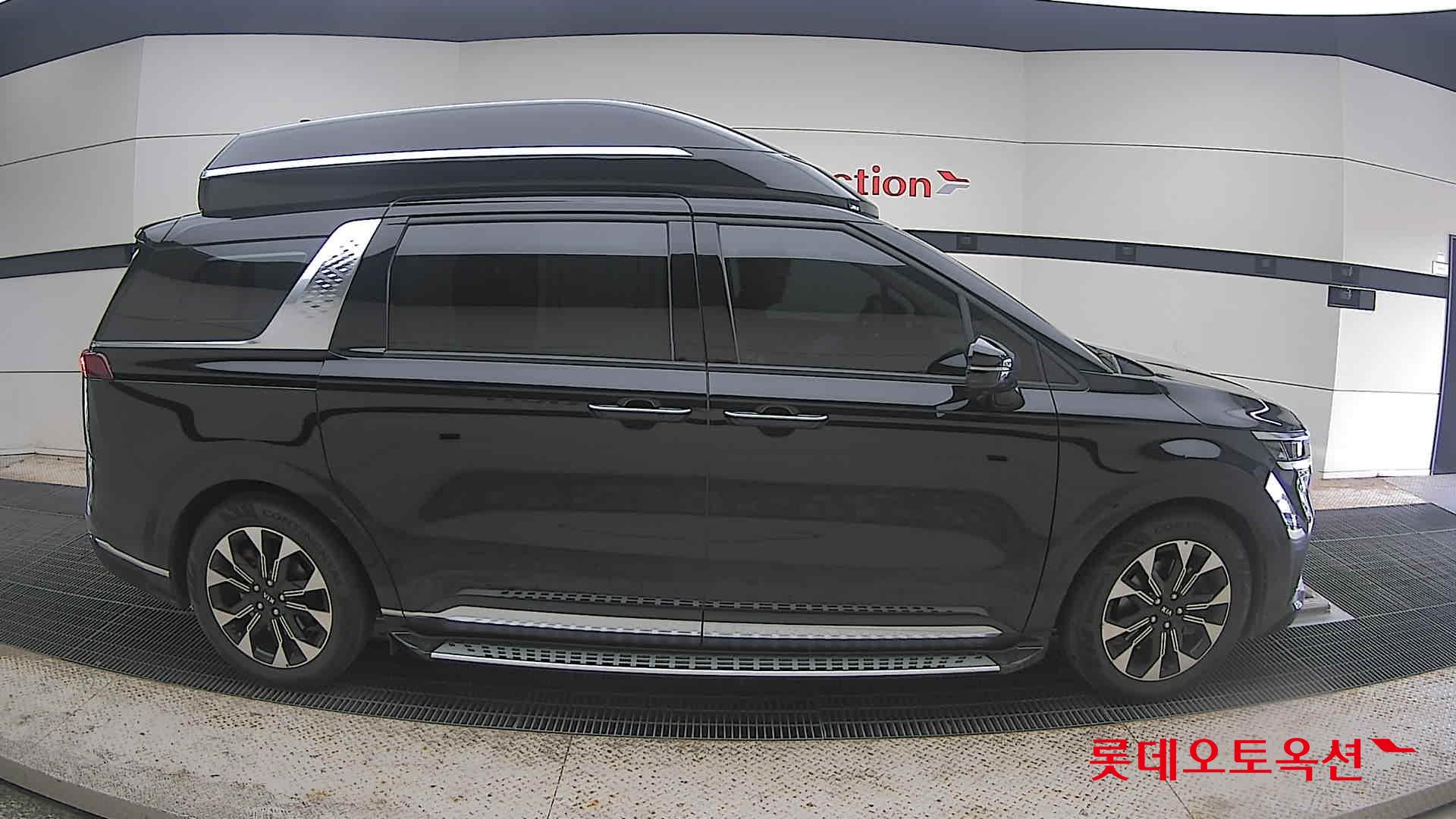 2021 - kia carnival