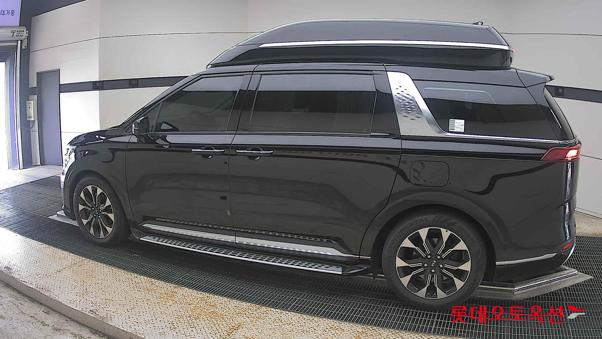 2021 - kia carnival