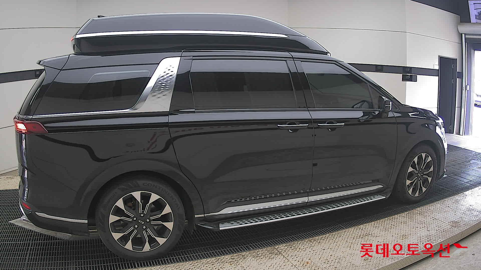 2021 - kia carnival