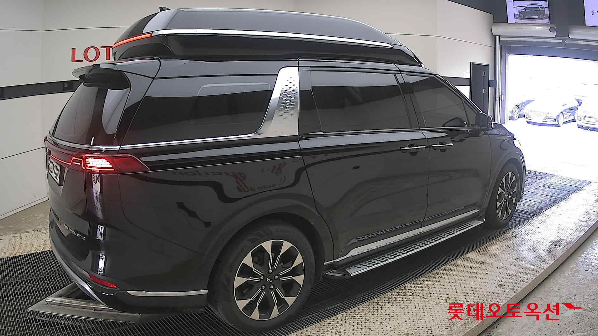 2021 - kia carnival