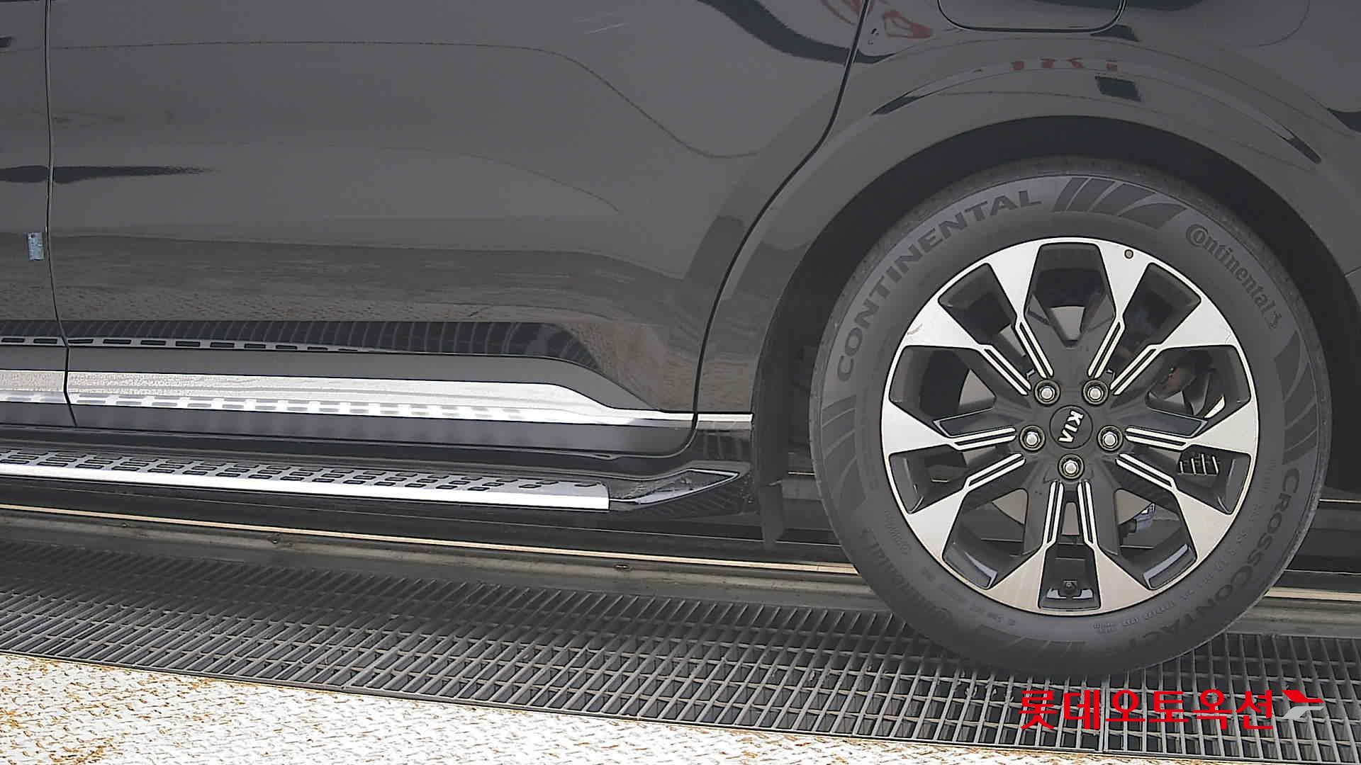 2021 - kia carnival