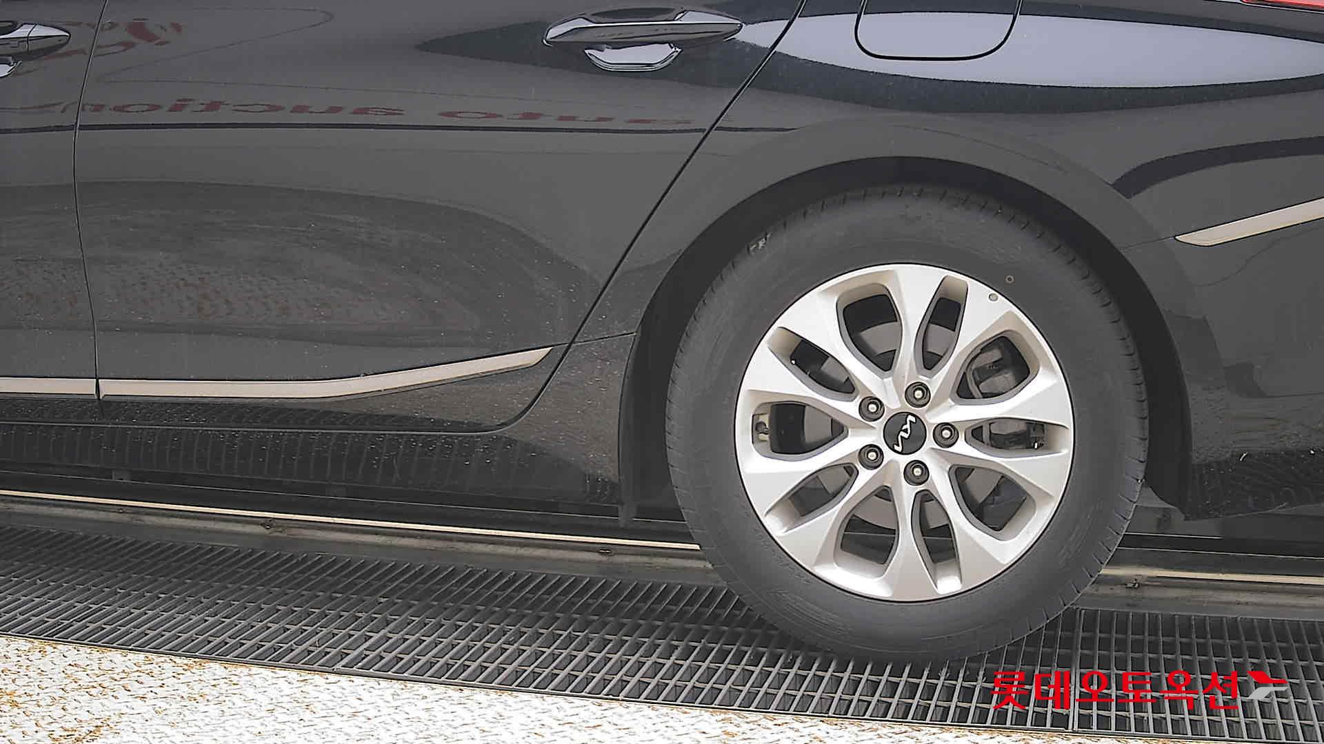 2024 - kia k8