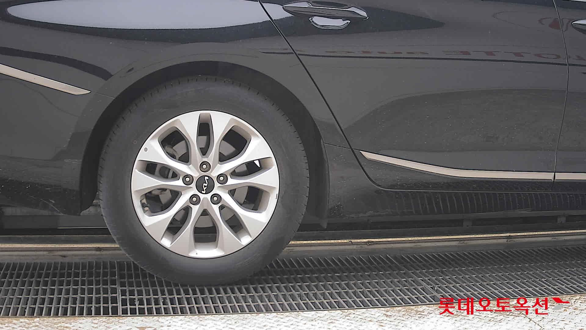 2024 - kia k8