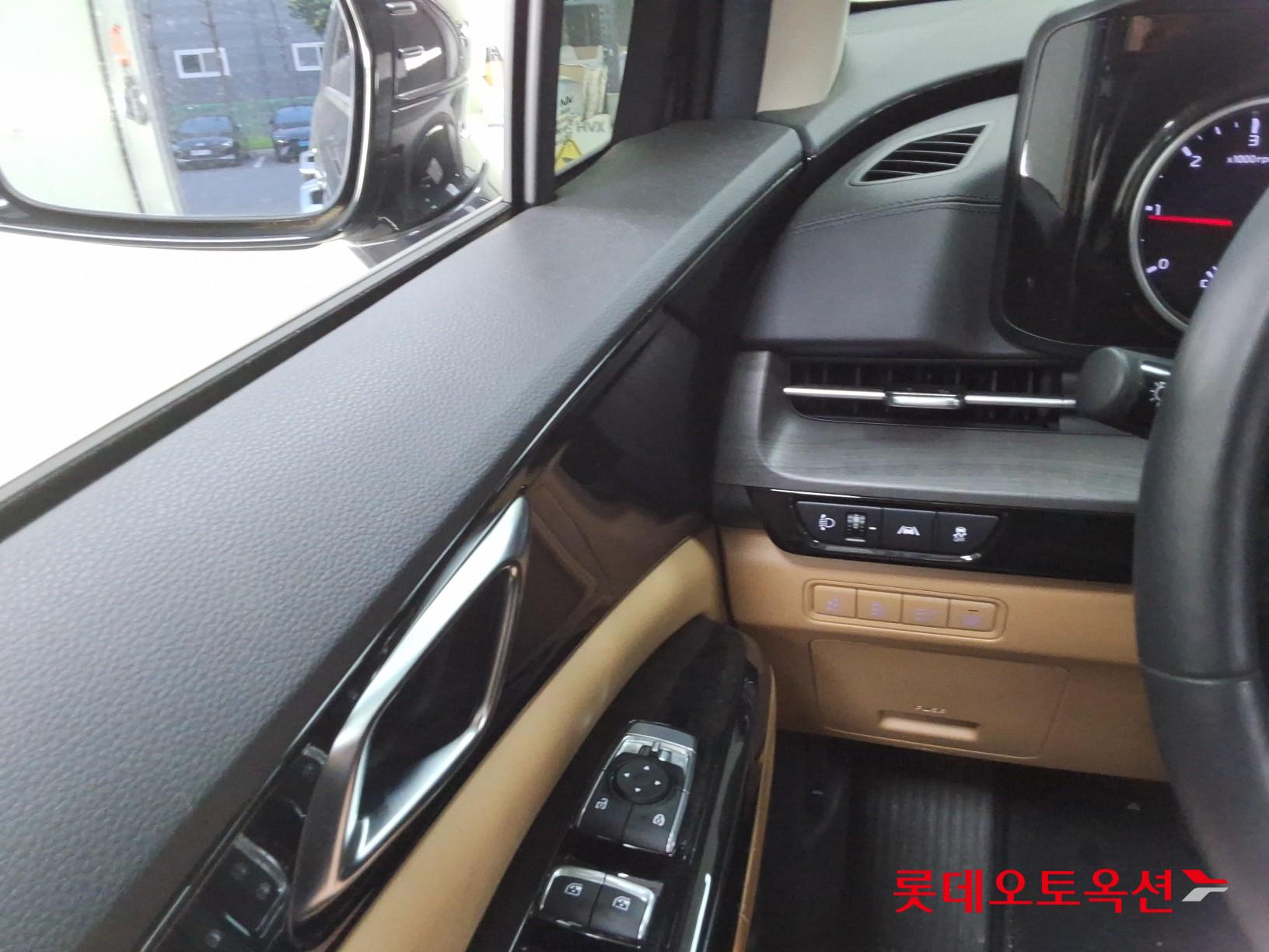2023 - kia carnival