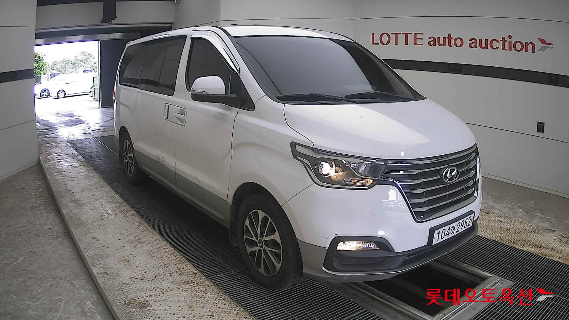 2020 - hyundai grand starex