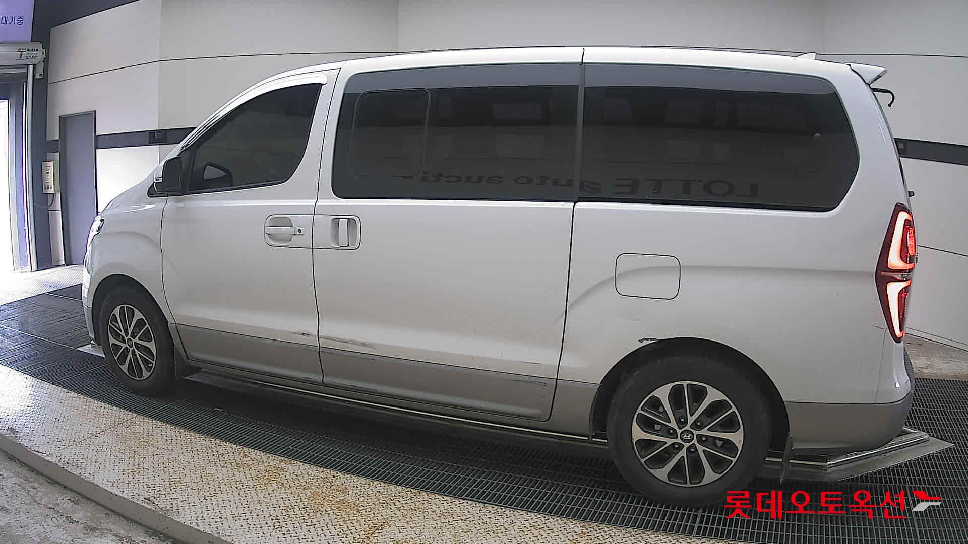 2020 - hyundai grand starex