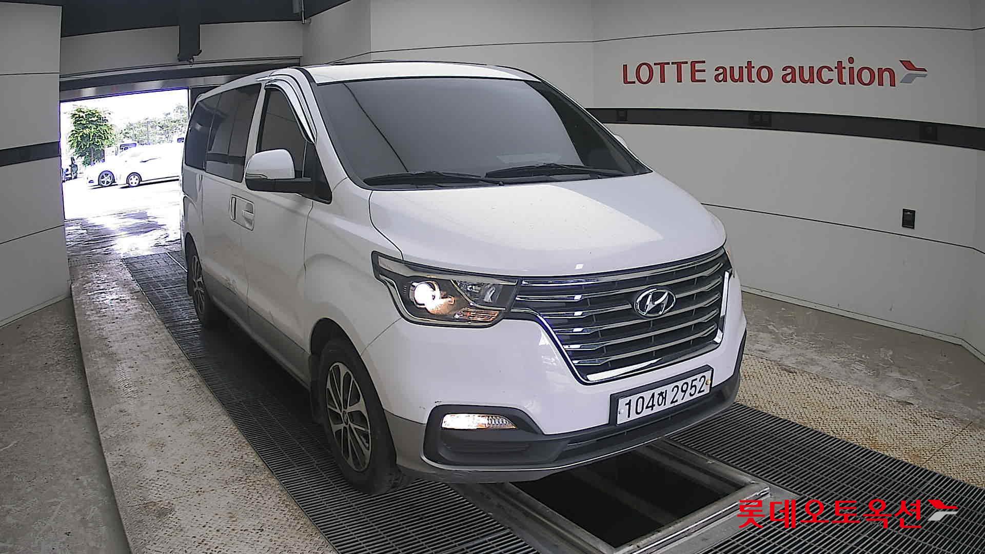 2020 - hyundai grand starex
